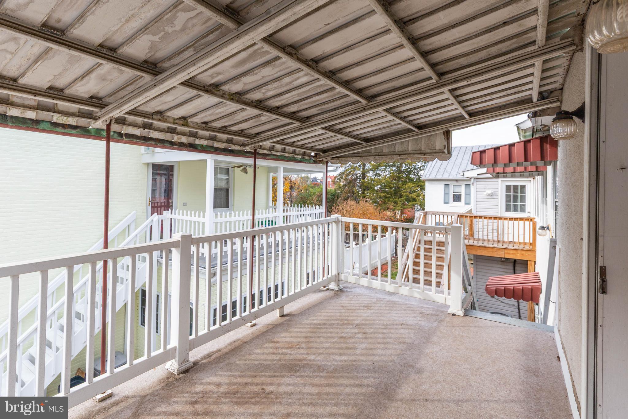 CHARLES TOWN - Residential Lease