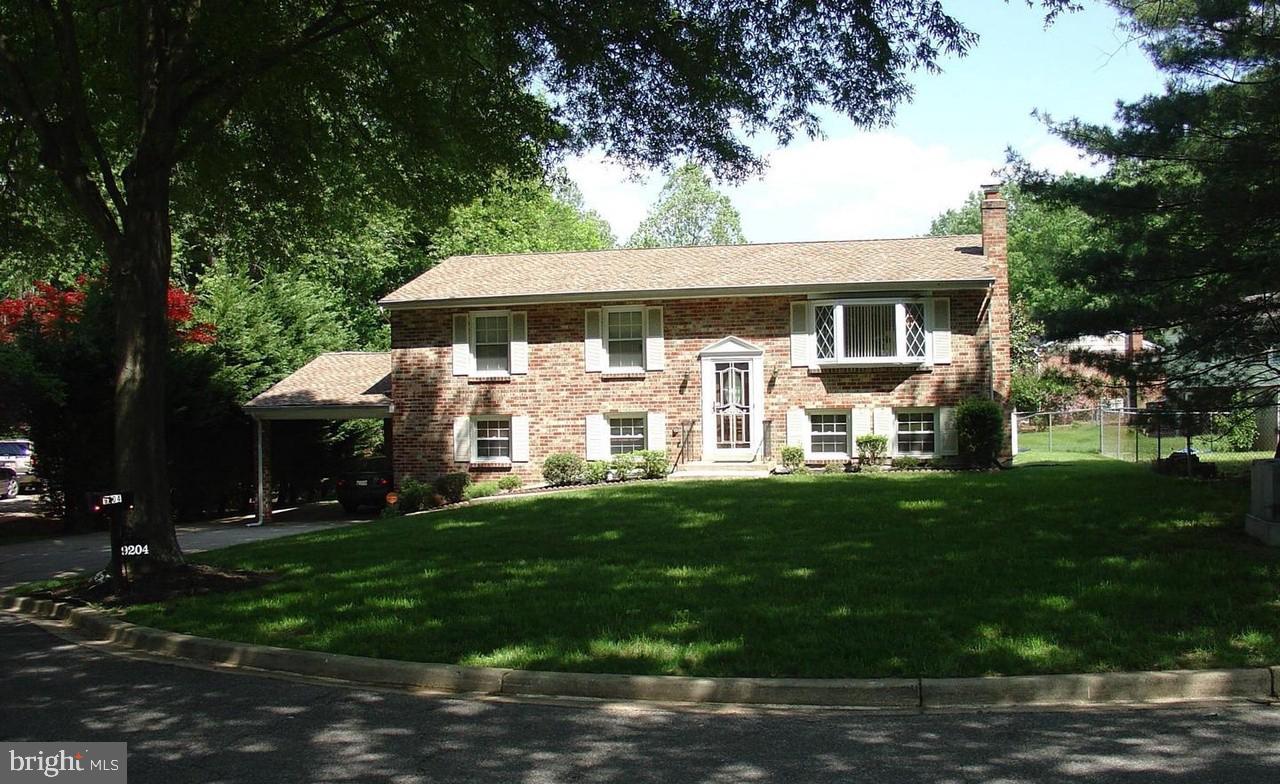 LYNNALAN ACRES - Residential