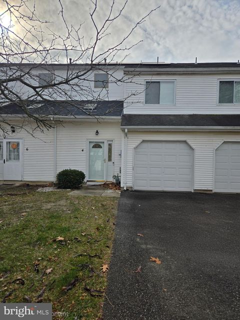 4 NUTMEG DRIVE LUMBERTON NJ 08048