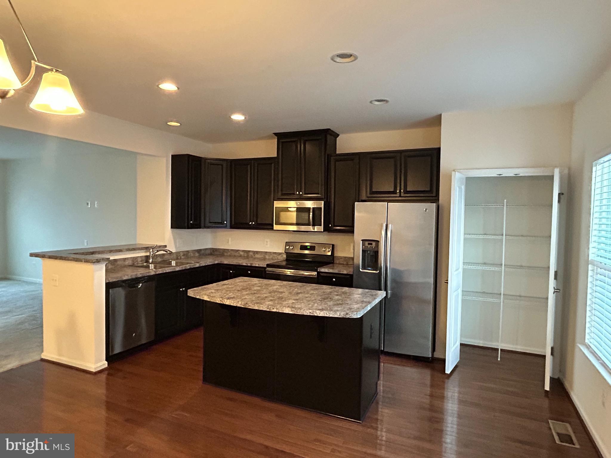 WAVERLY STATION - Residential Lease