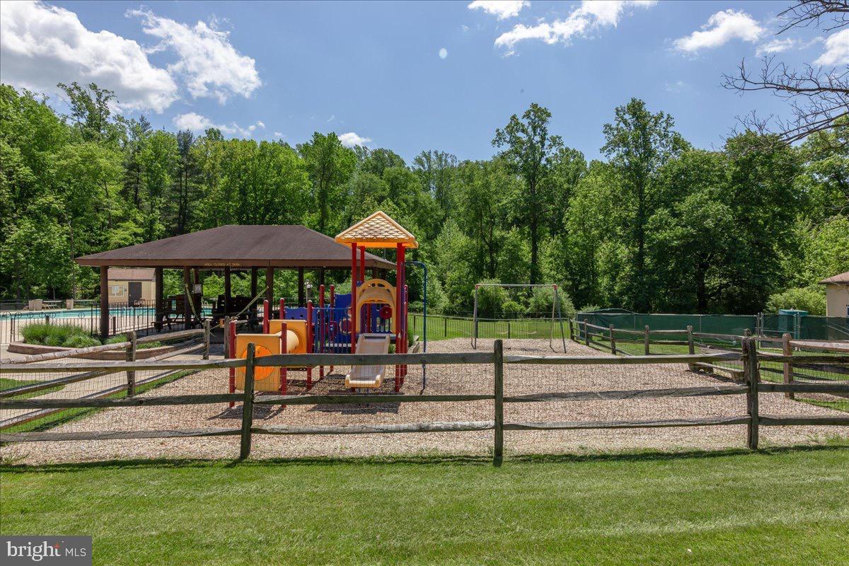 PAINTERS CROSSING - Residential