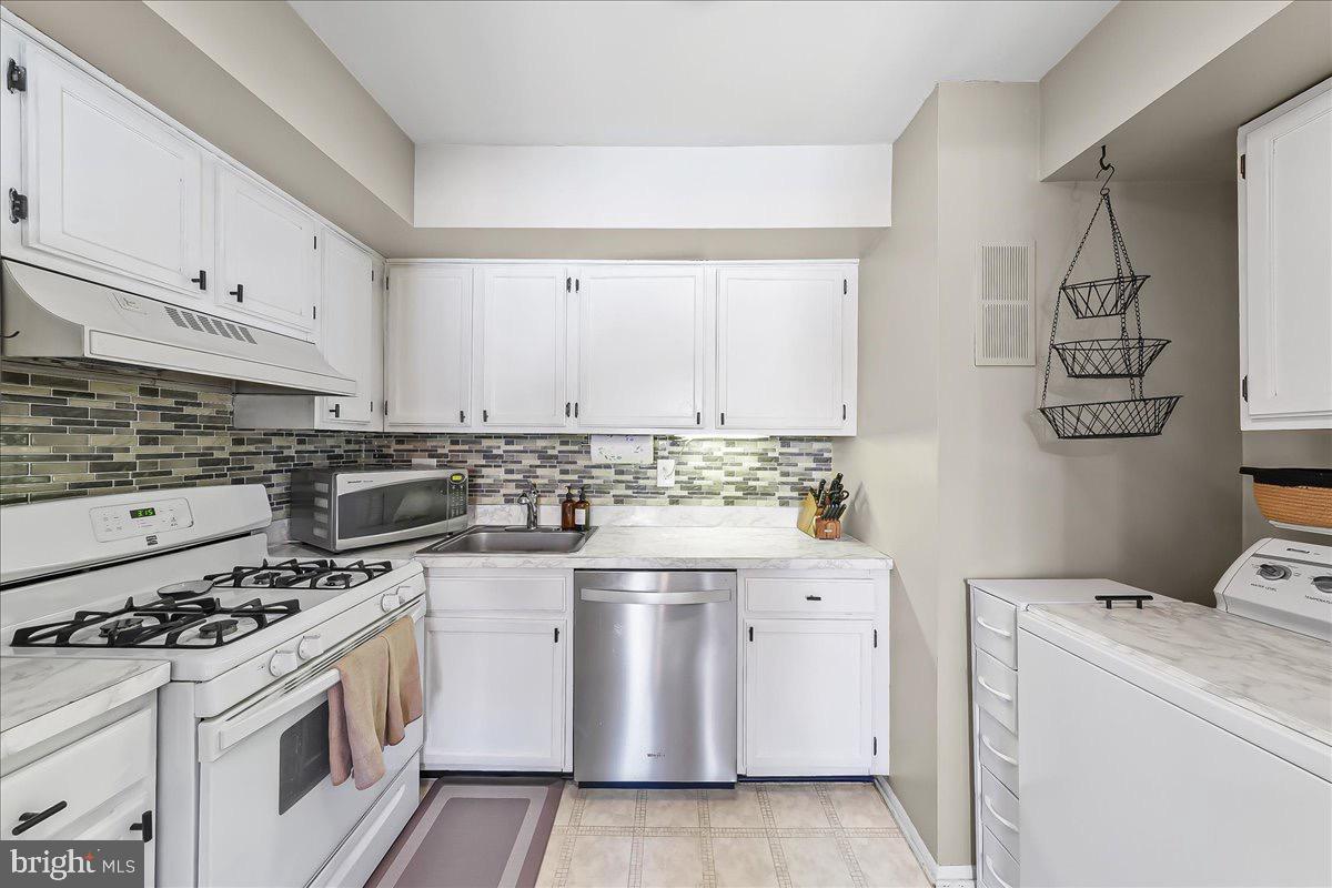 PAINTERS CROSSING - Residential