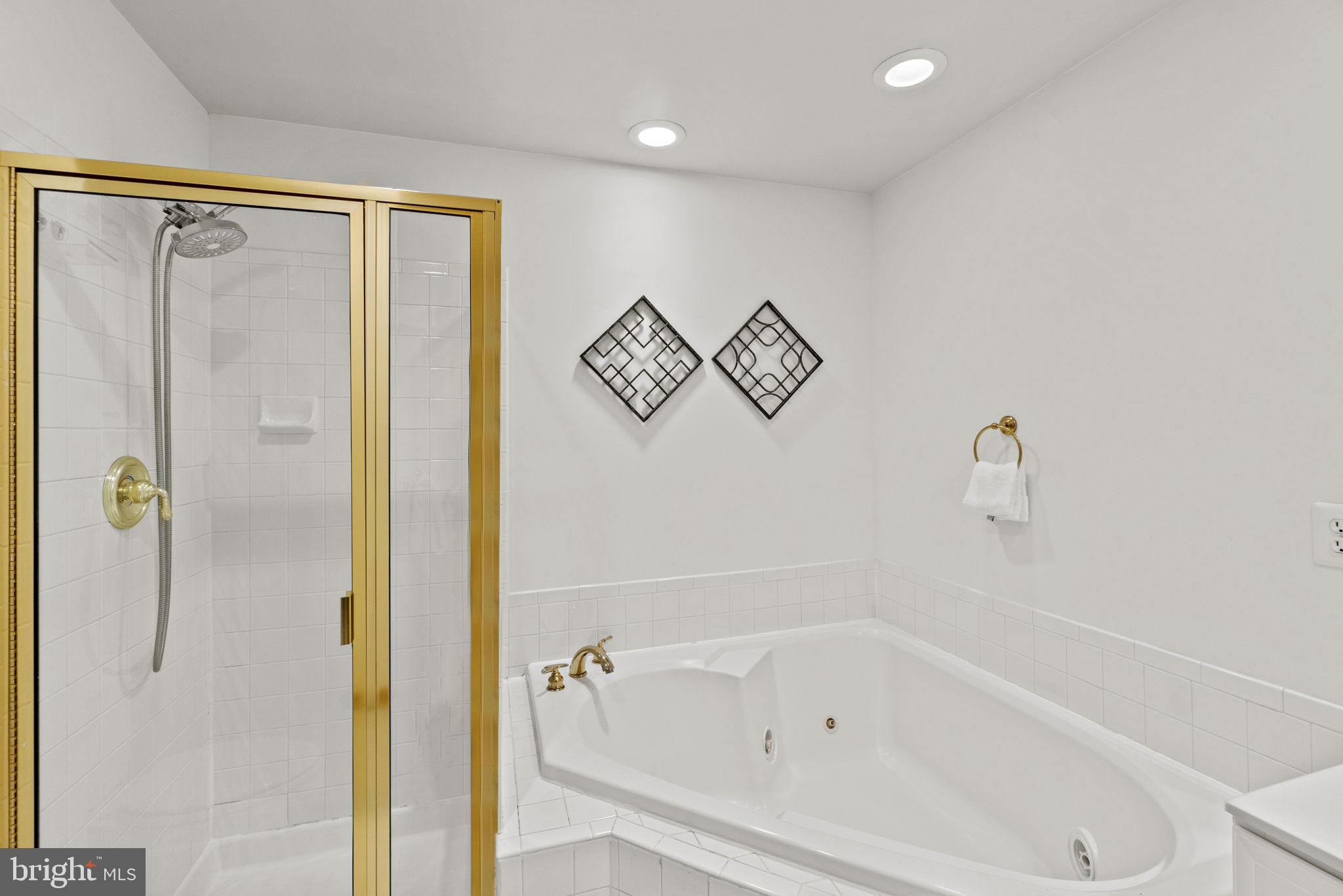 PALISADES PARK - Residential