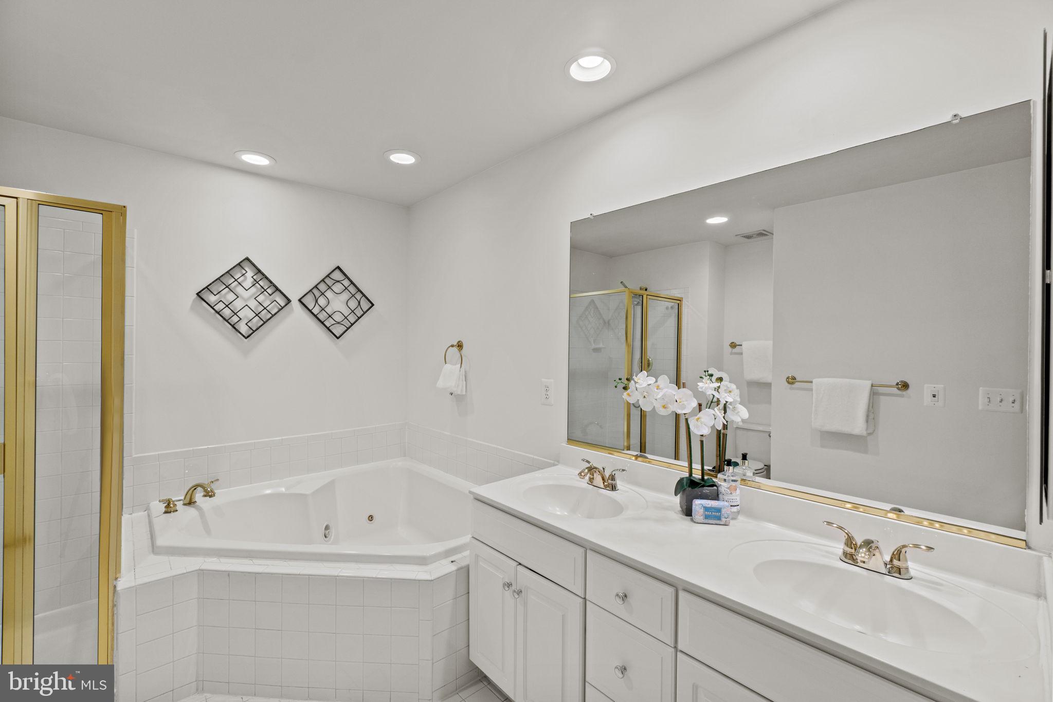 PALISADES PARK - Residential