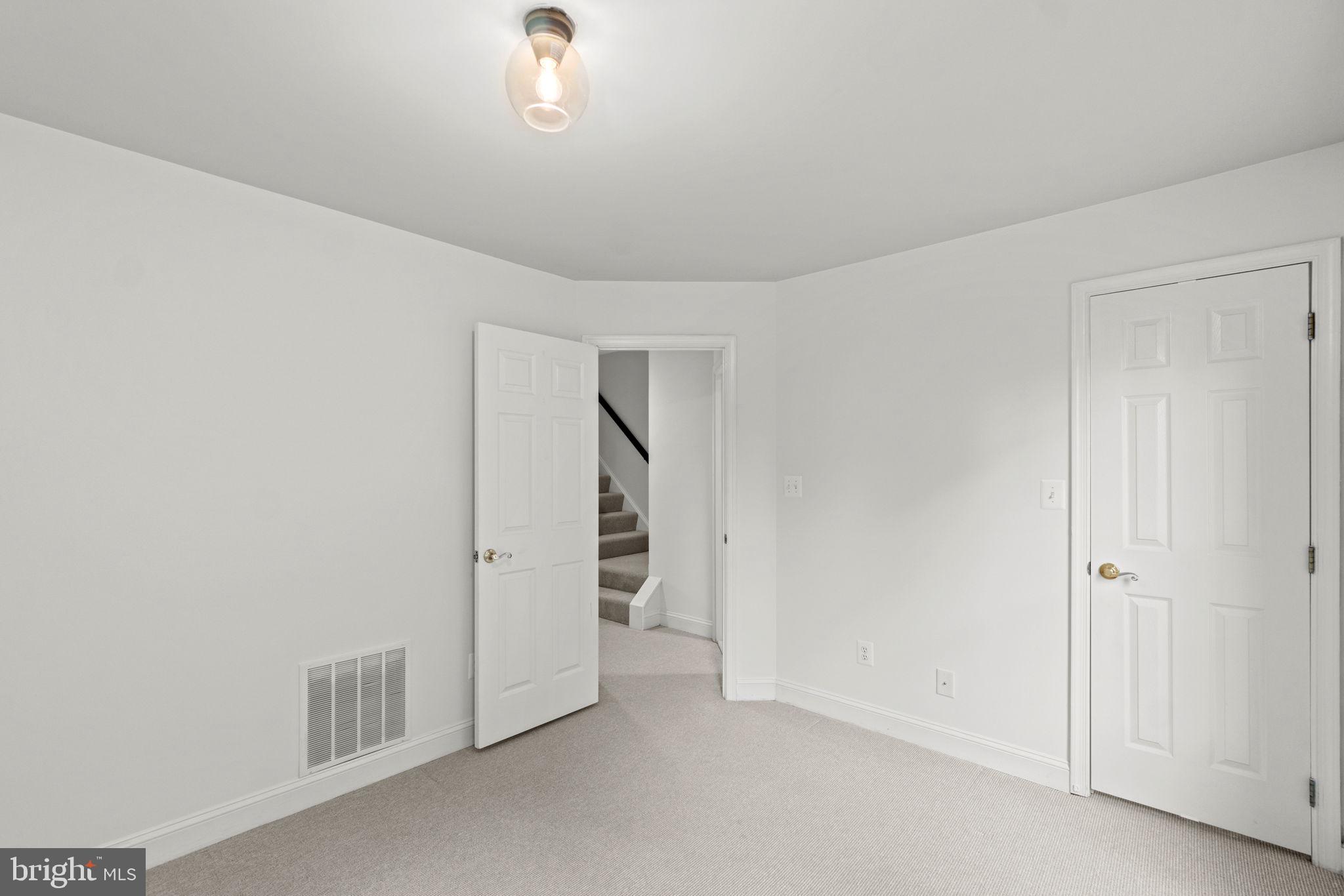 PALISADES PARK - Residential