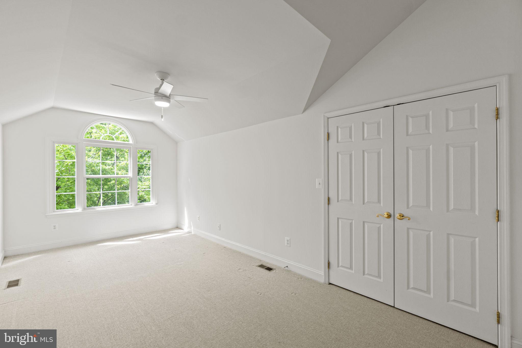 PALISADES PARK - Residential