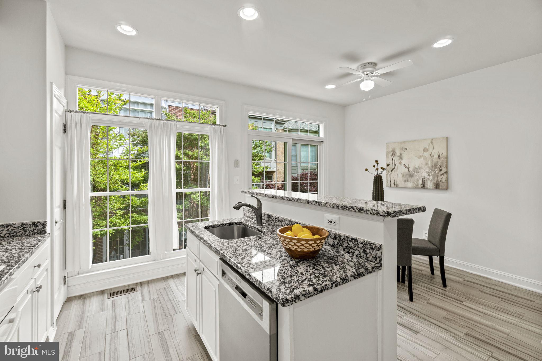 PALISADES PARK - Residential