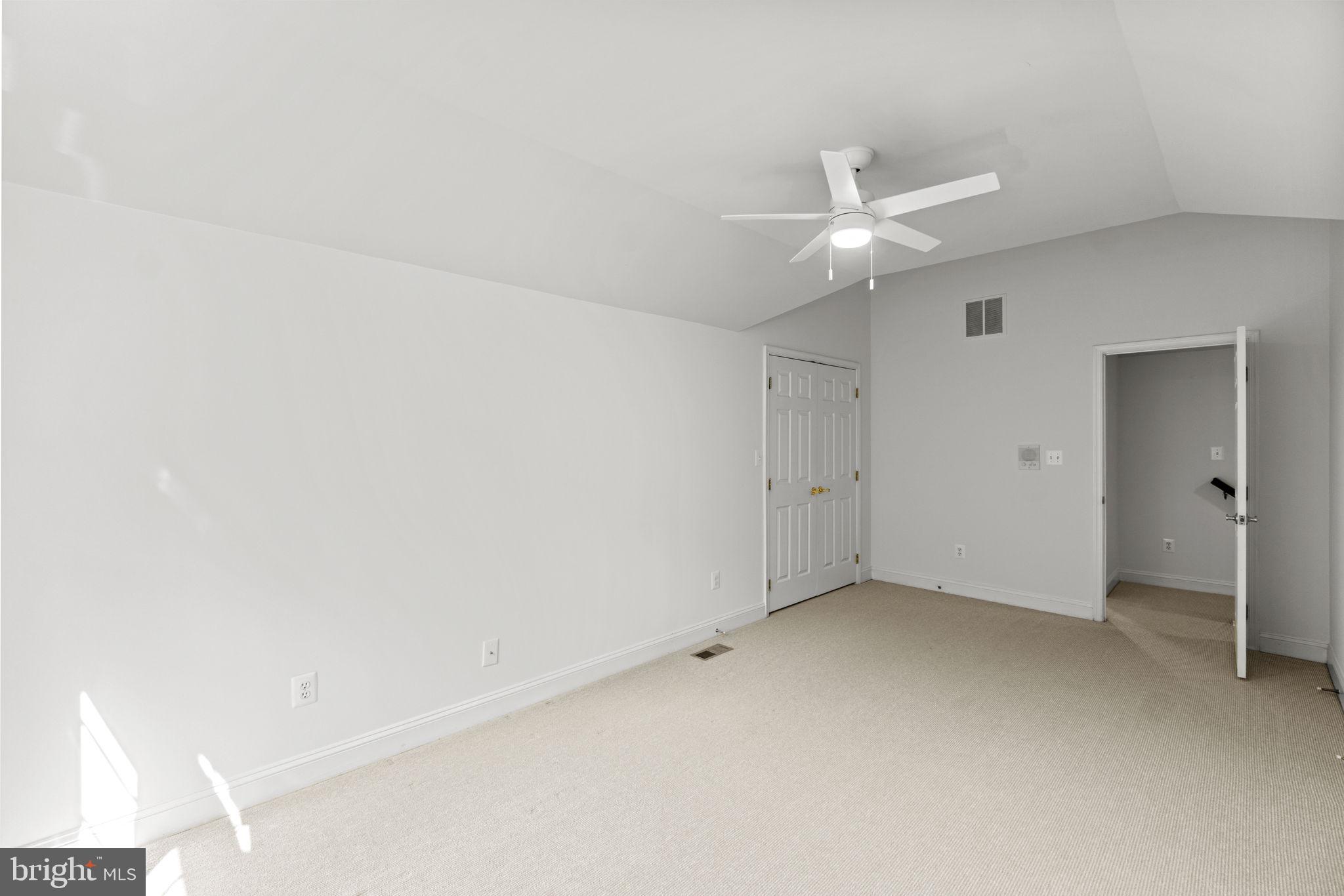 PALISADES PARK - Residential