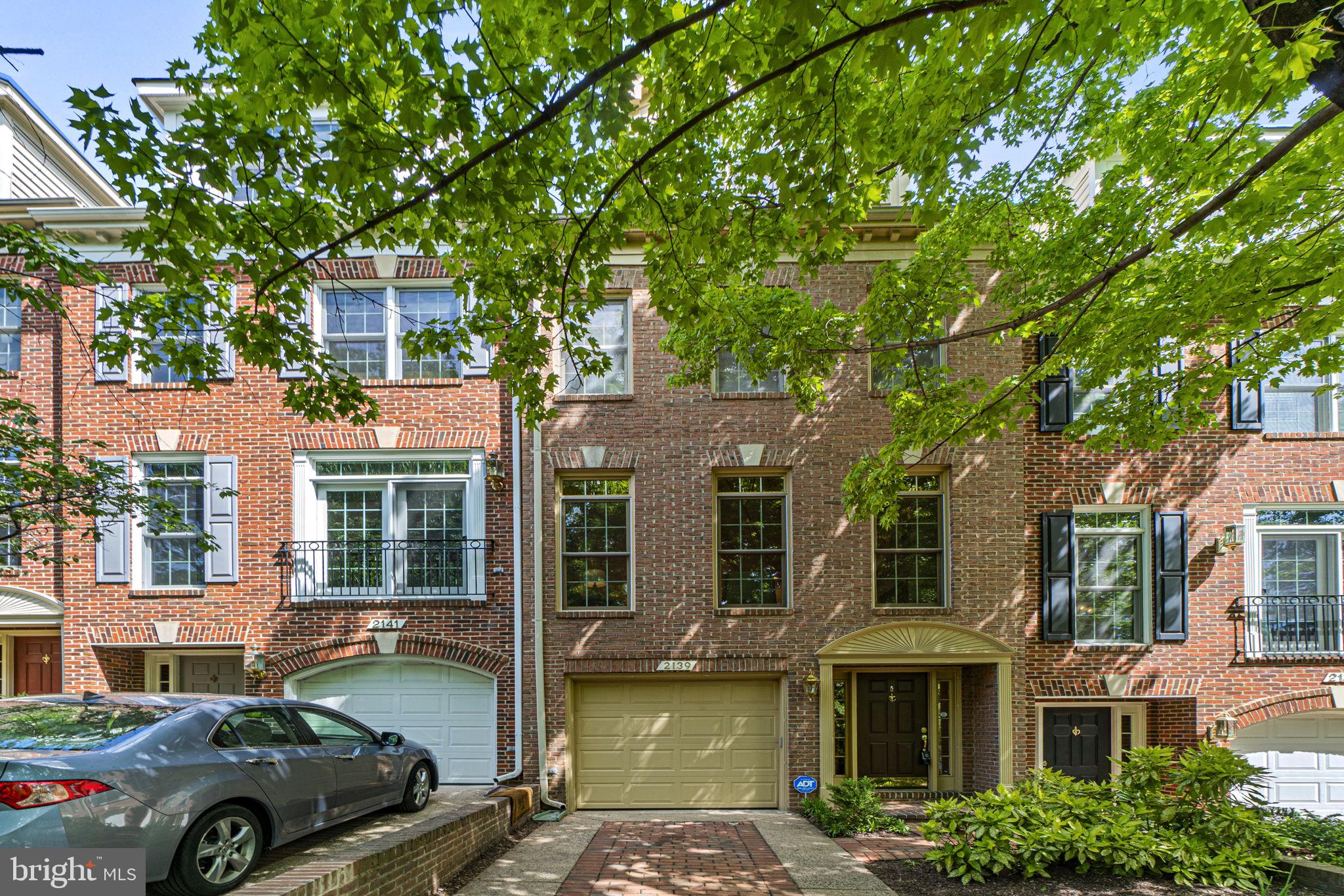 PALISADES PARK - Residential