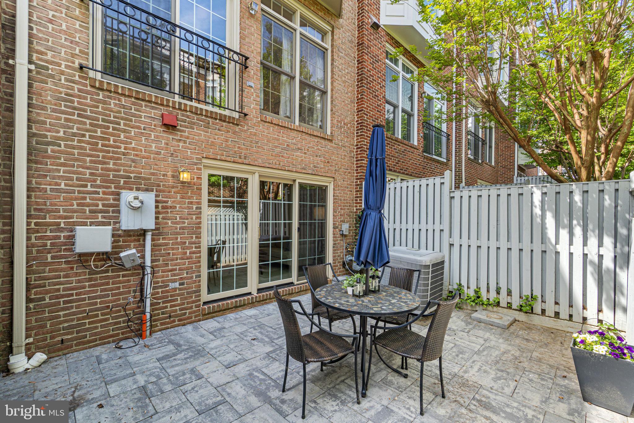 PALISADES PARK - Residential