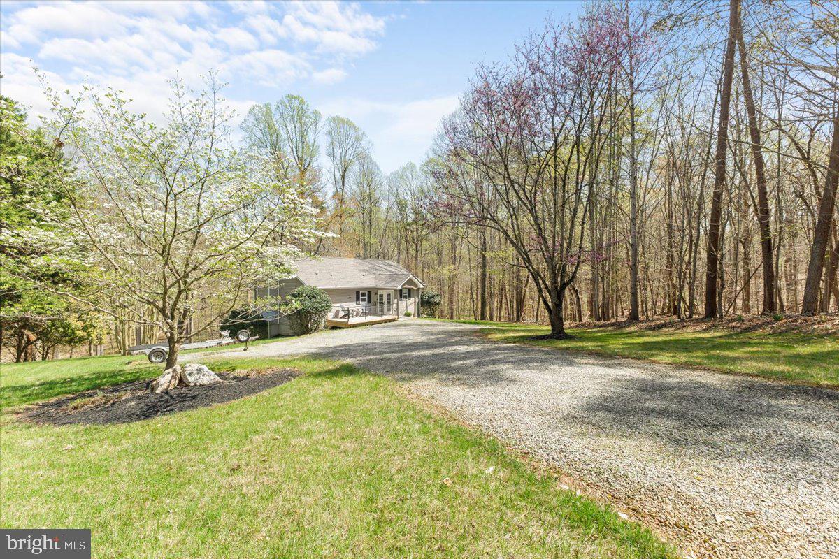 290 DODEE LANE
