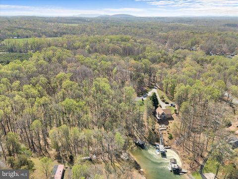 Homes For Sale - 290 Dodee Lane<br/> Franklin County, UNION HALL, VA 24176