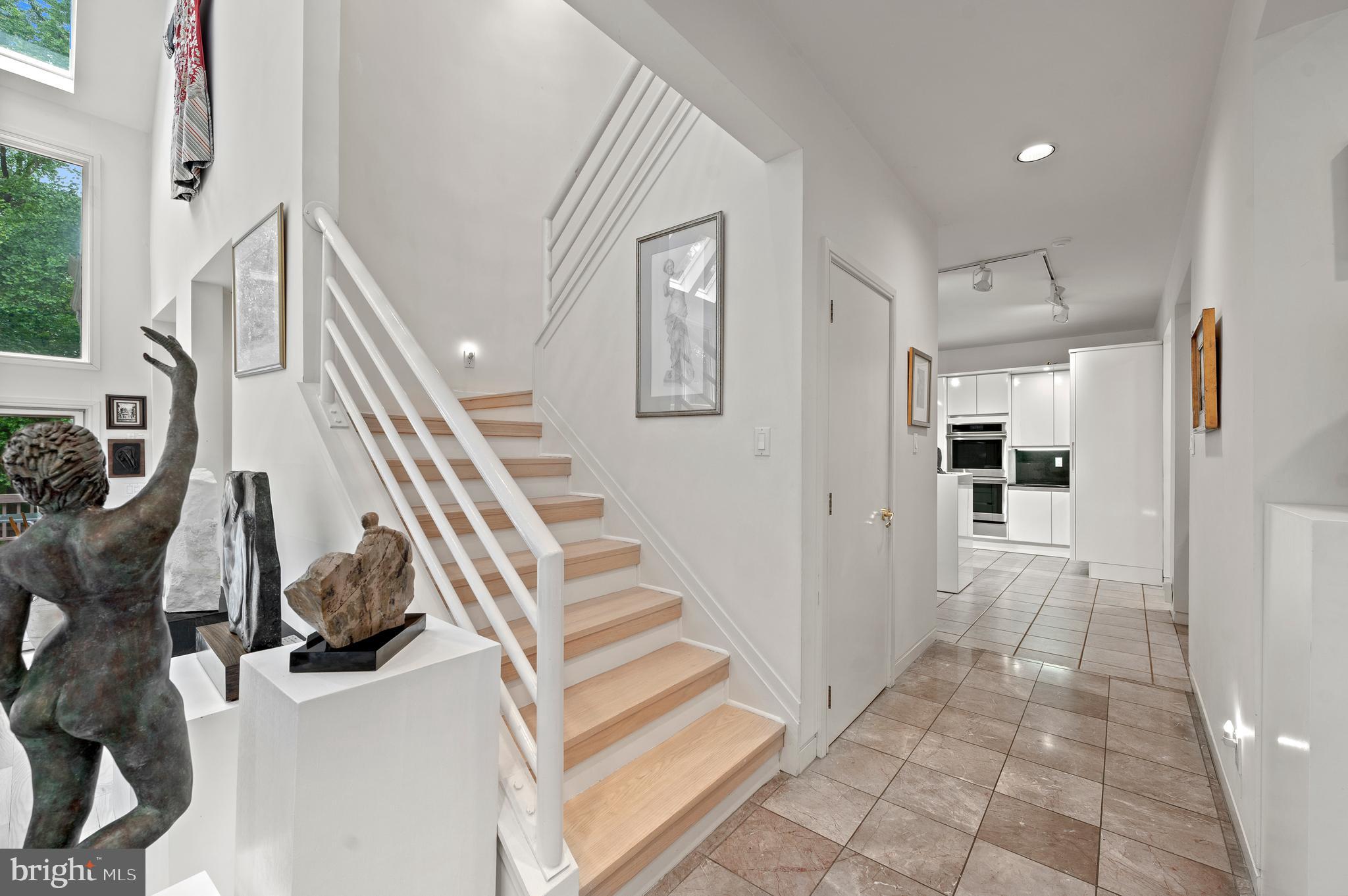 RADNOR HUNT - Residential