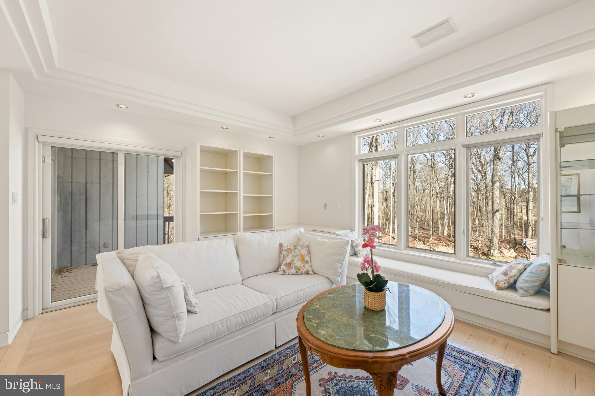 RADNOR HUNT - Residential