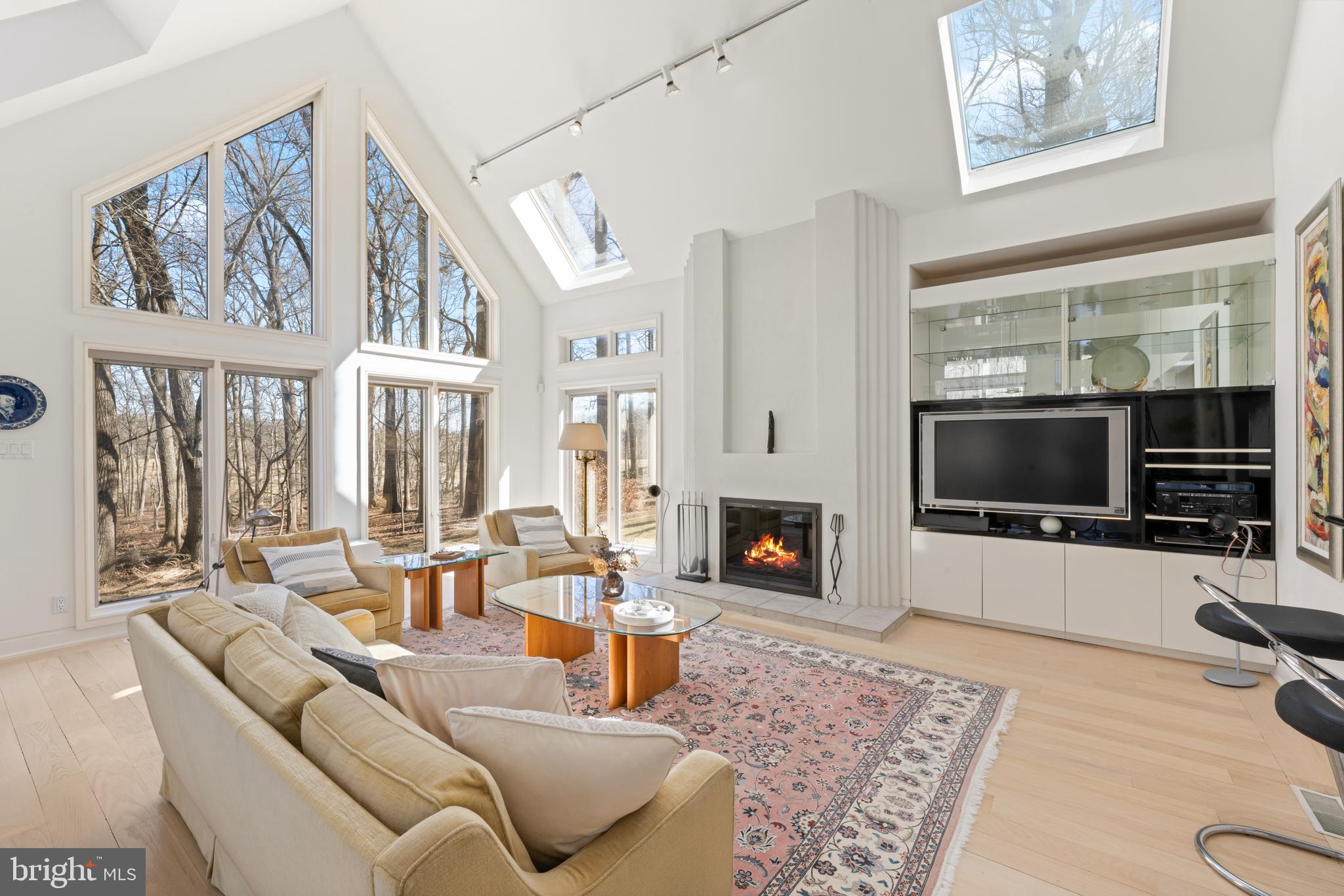 RADNOR HUNT - Residential