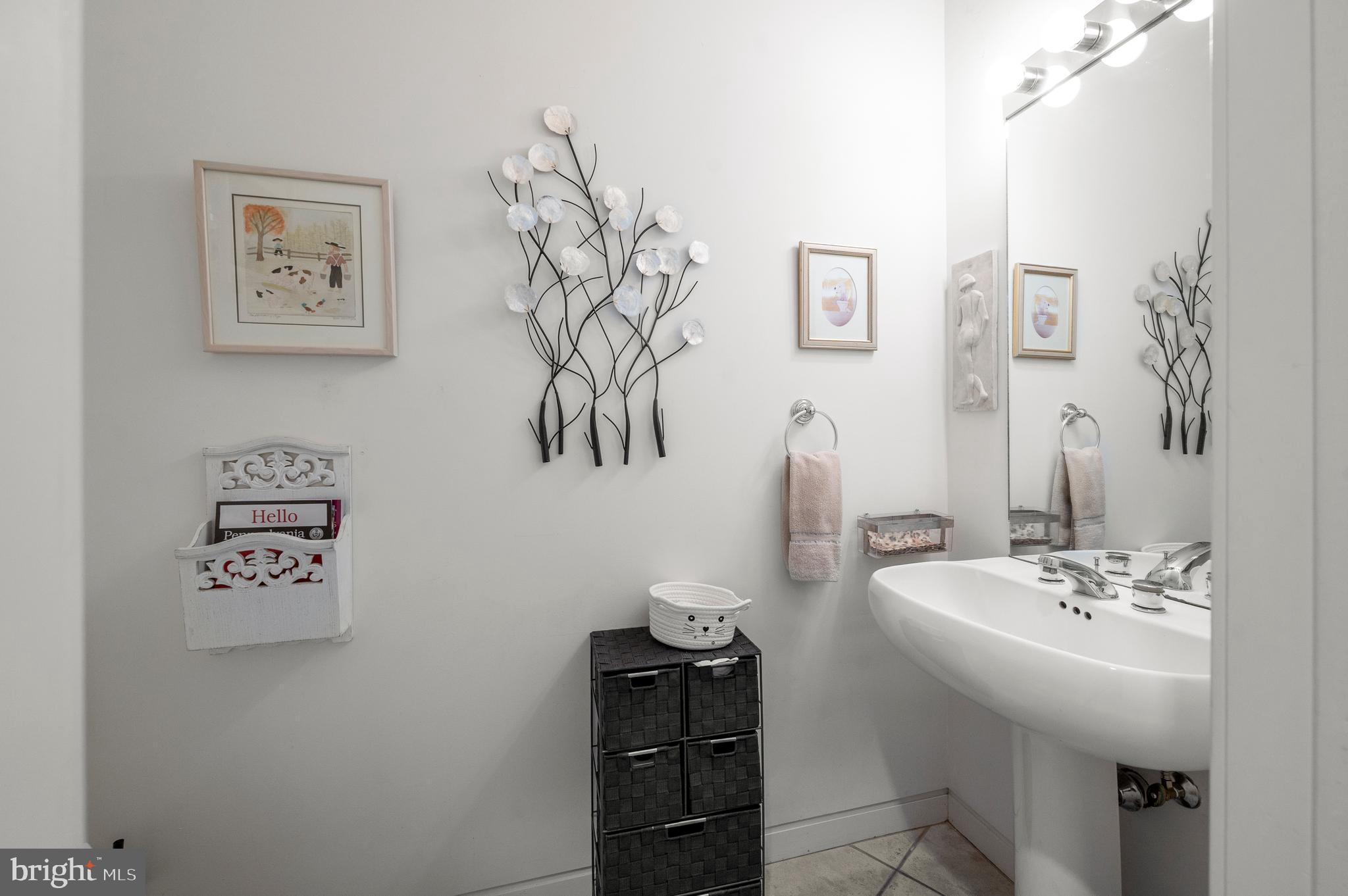 RADNOR HUNT - Residential