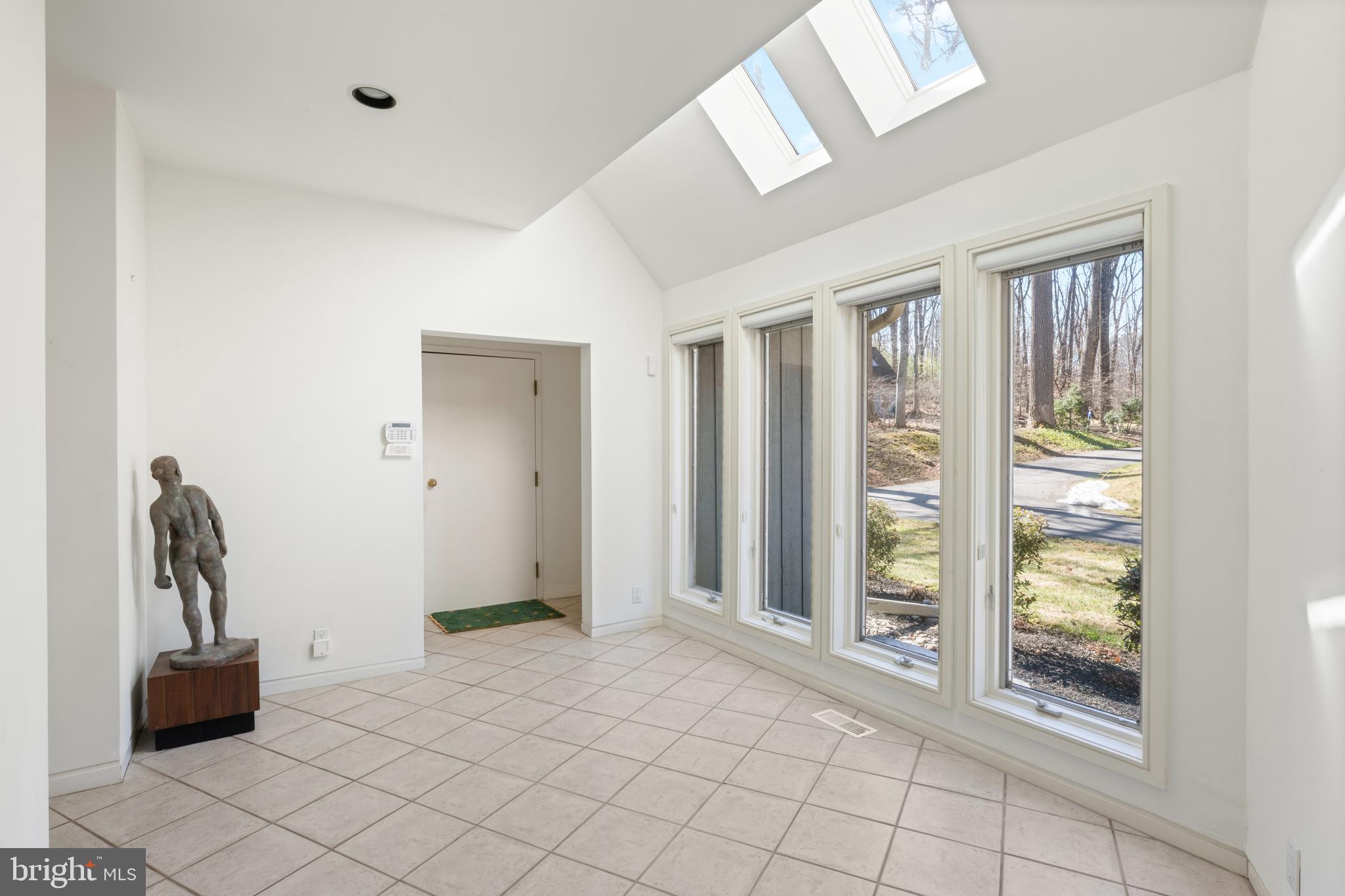 RADNOR HUNT - Residential
