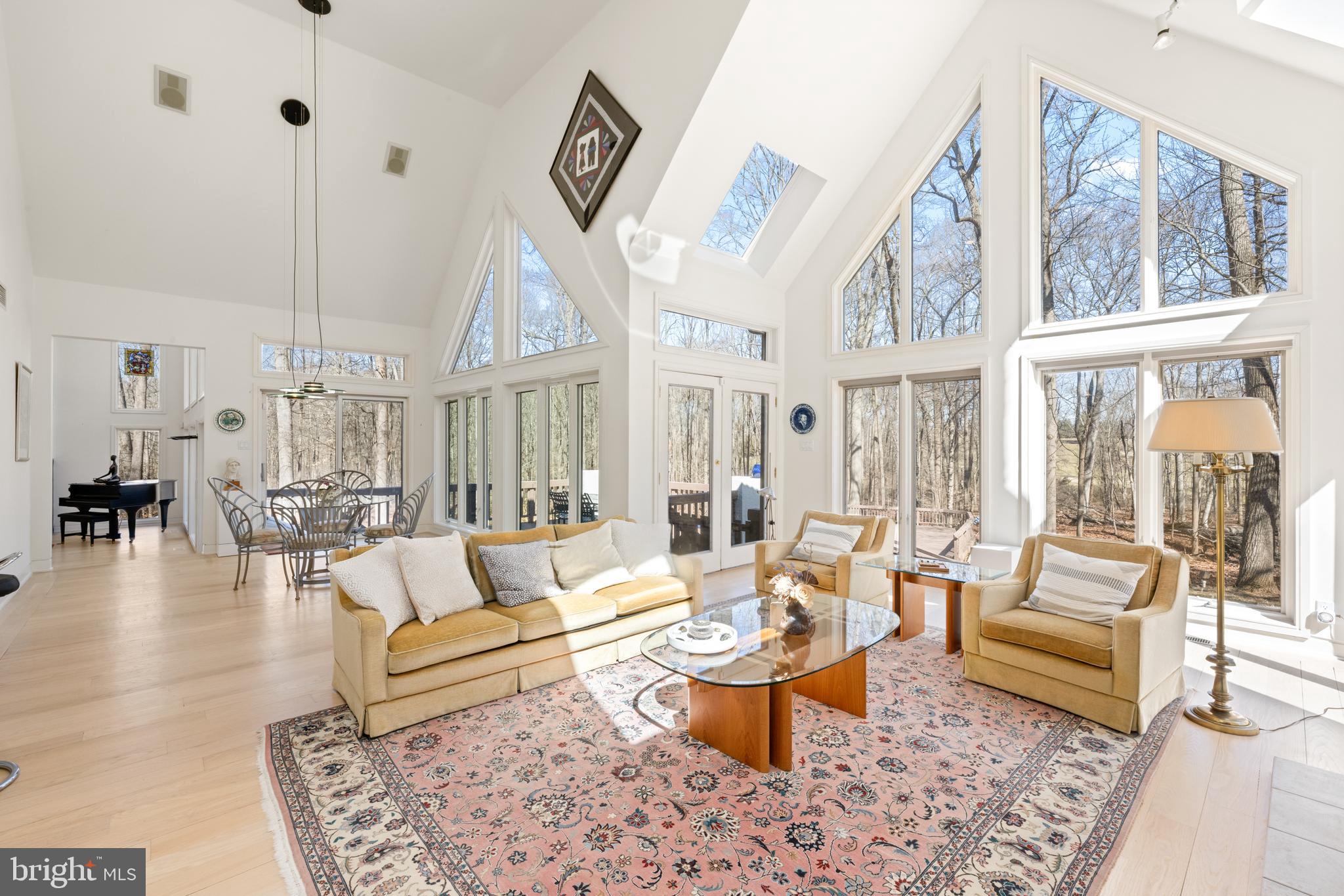 RADNOR HUNT - Residential