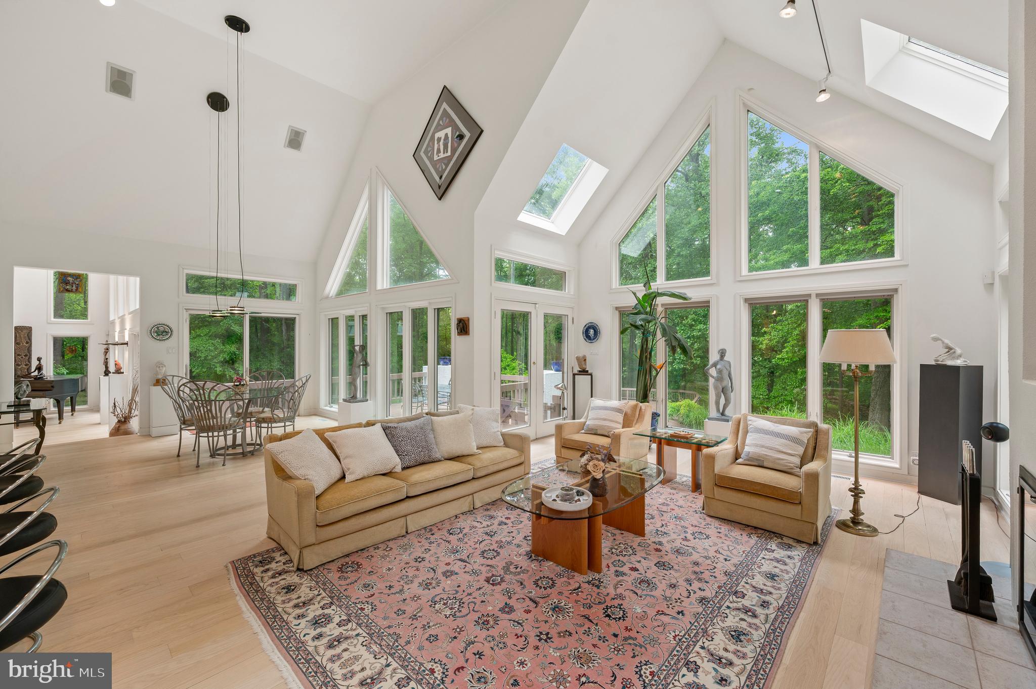 RADNOR HUNT - Residential