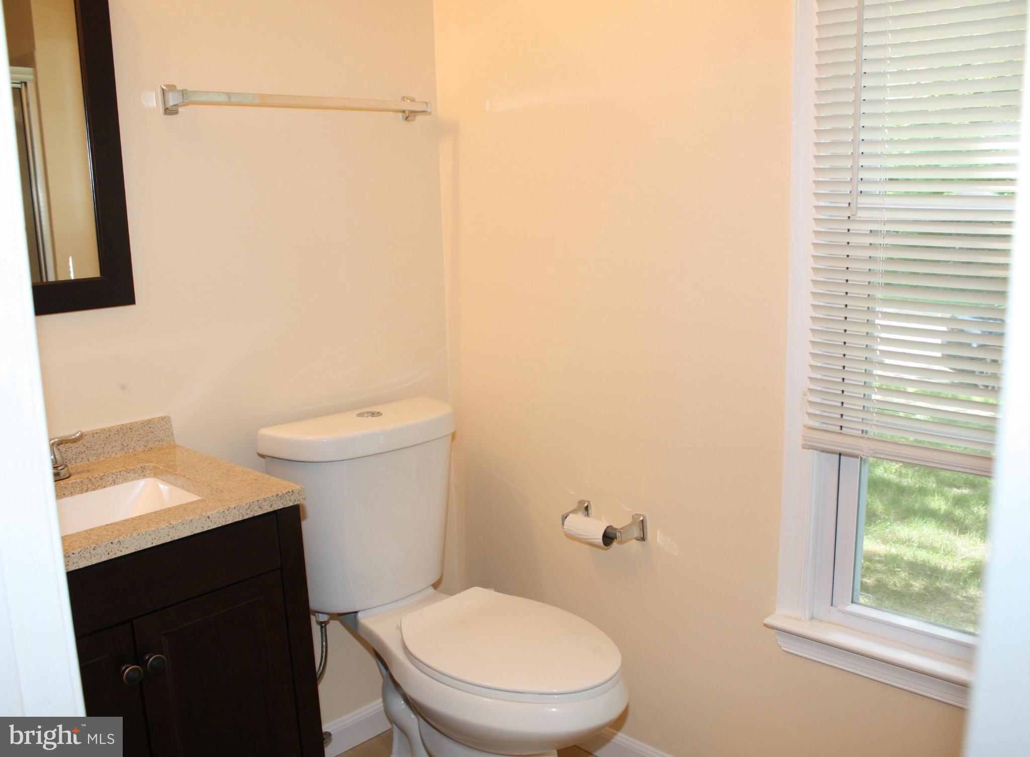 DUMONT OAKS - Residential Lease