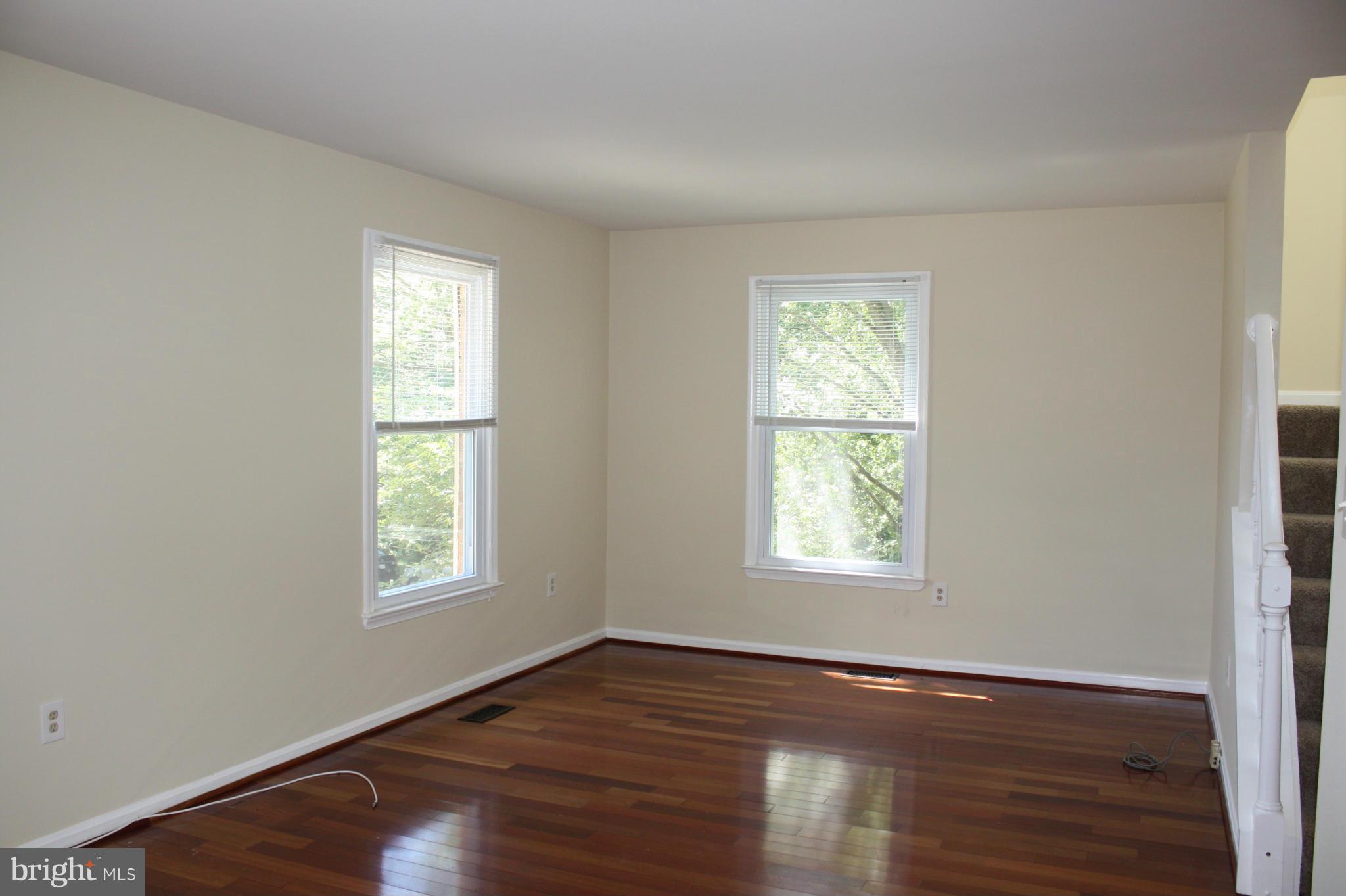 DUMONT OAKS - Residential Lease