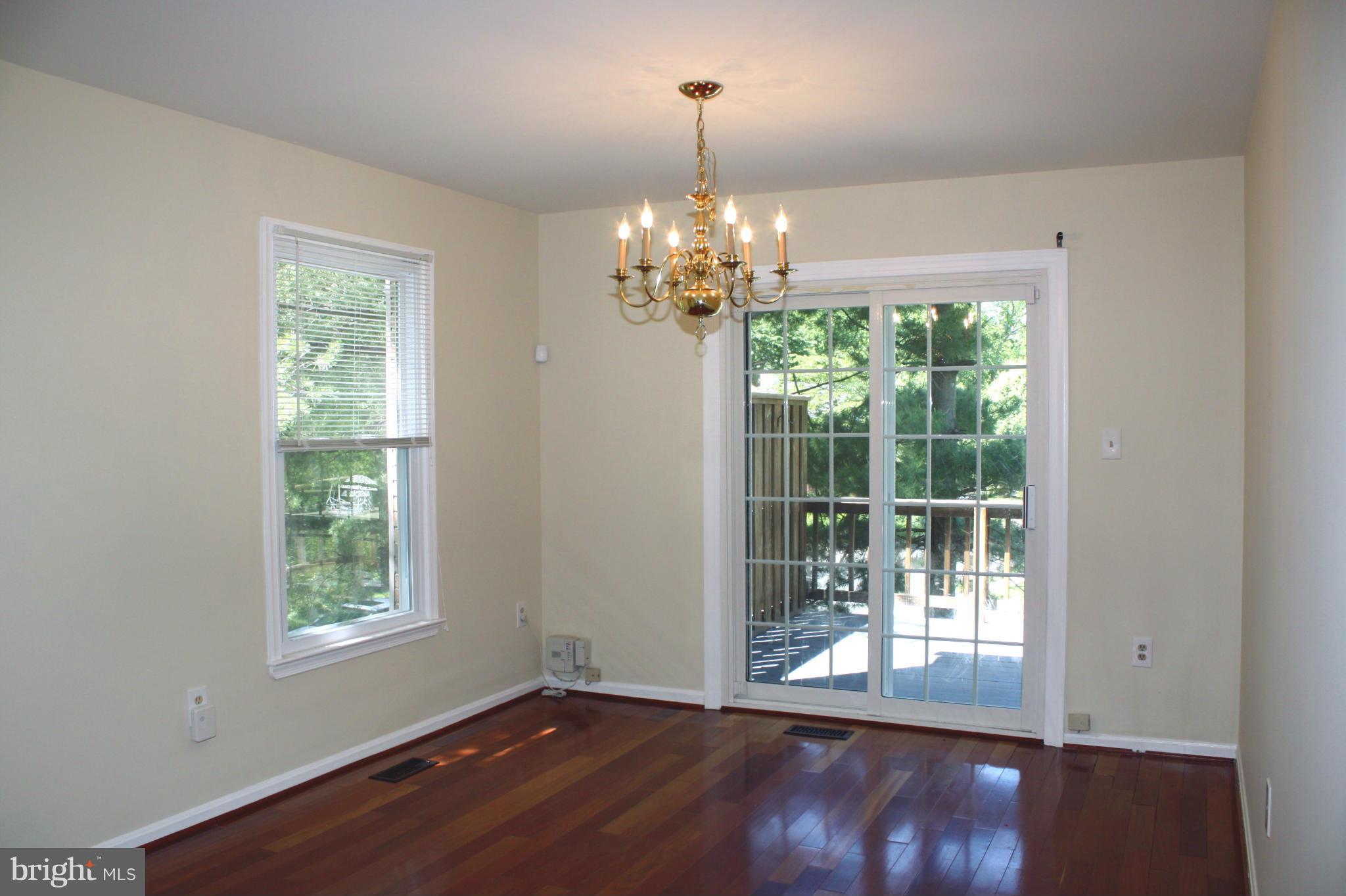 DUMONT OAKS - Residential Lease