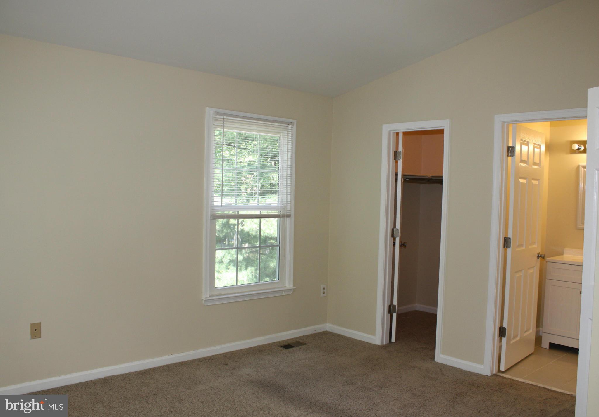 DUMONT OAKS - Residential Lease