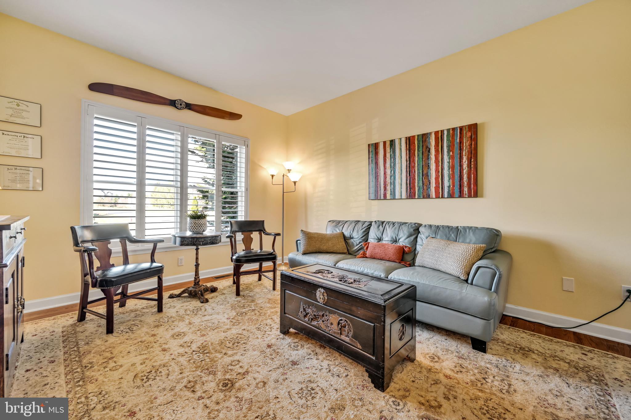 HIDDEN OAKS - Residential