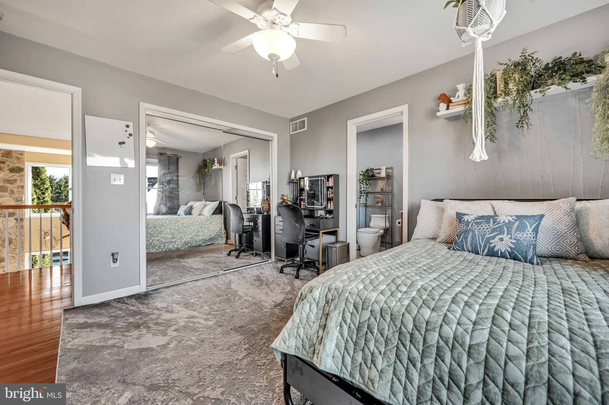 HIDDEN OAKS - Residential