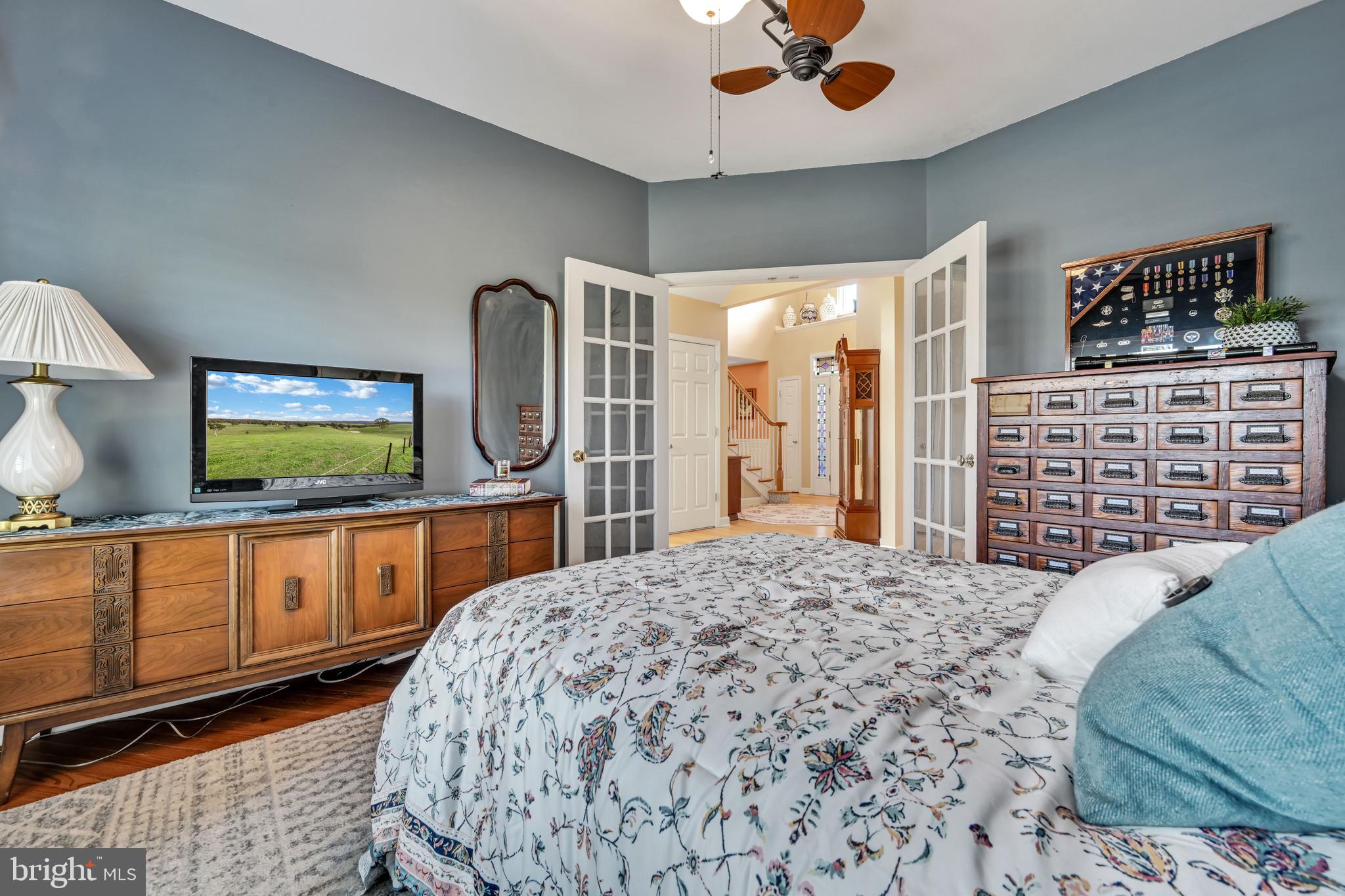 HIDDEN OAKS - Residential