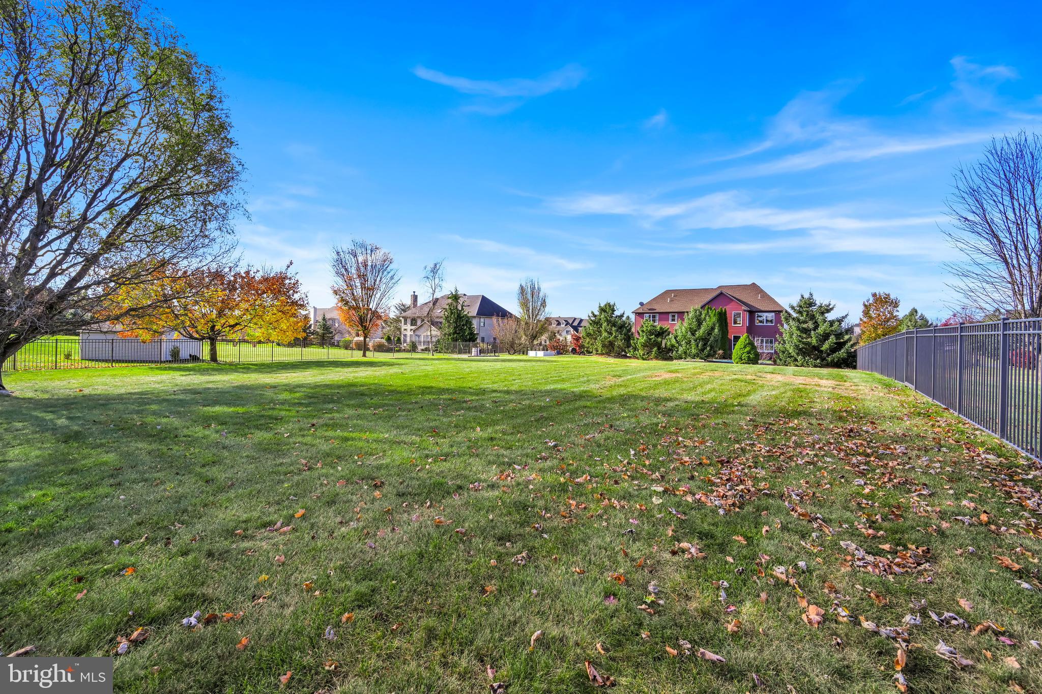 HIDDEN OAKS - Residential