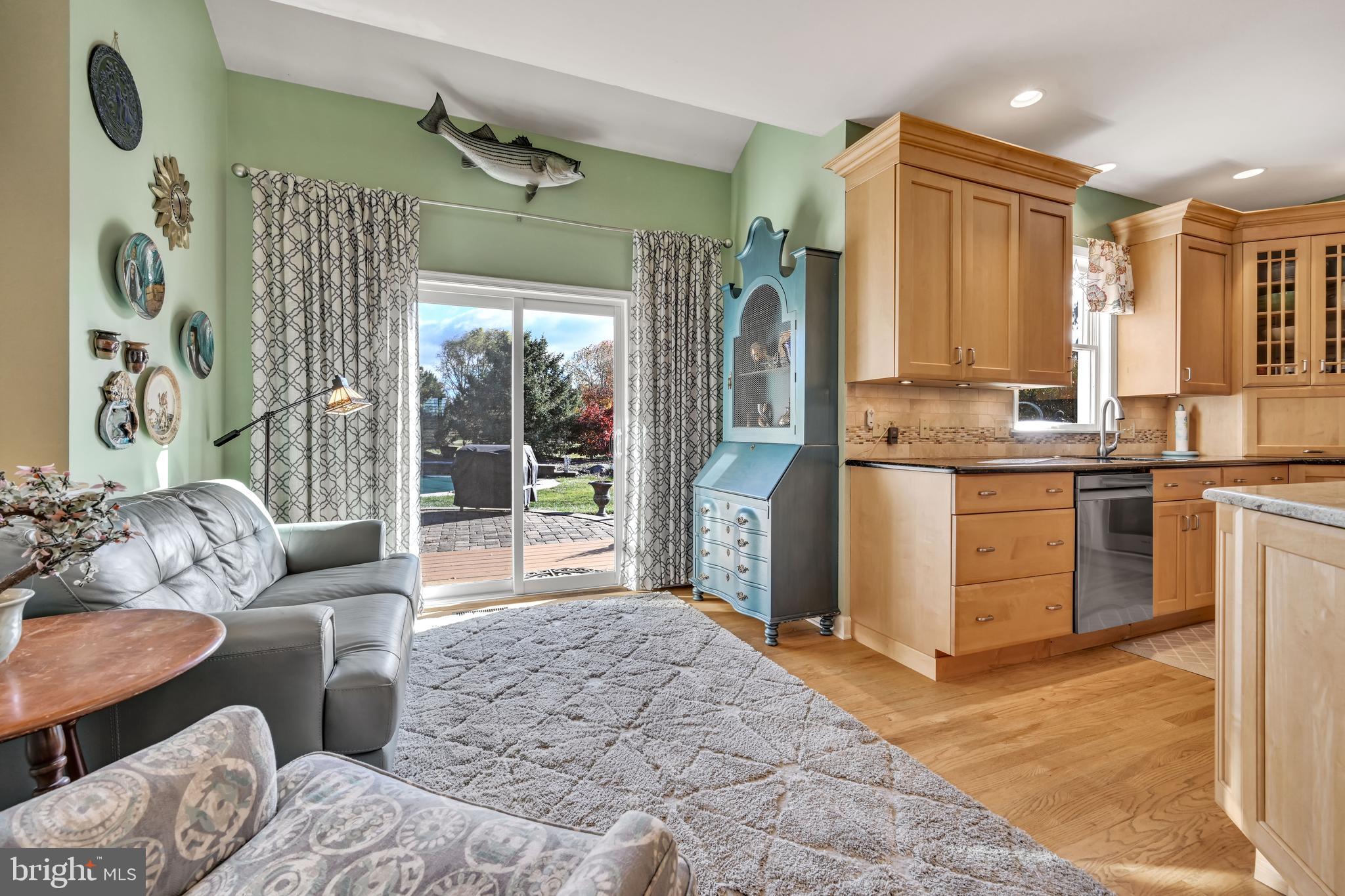 HIDDEN OAKS - Residential