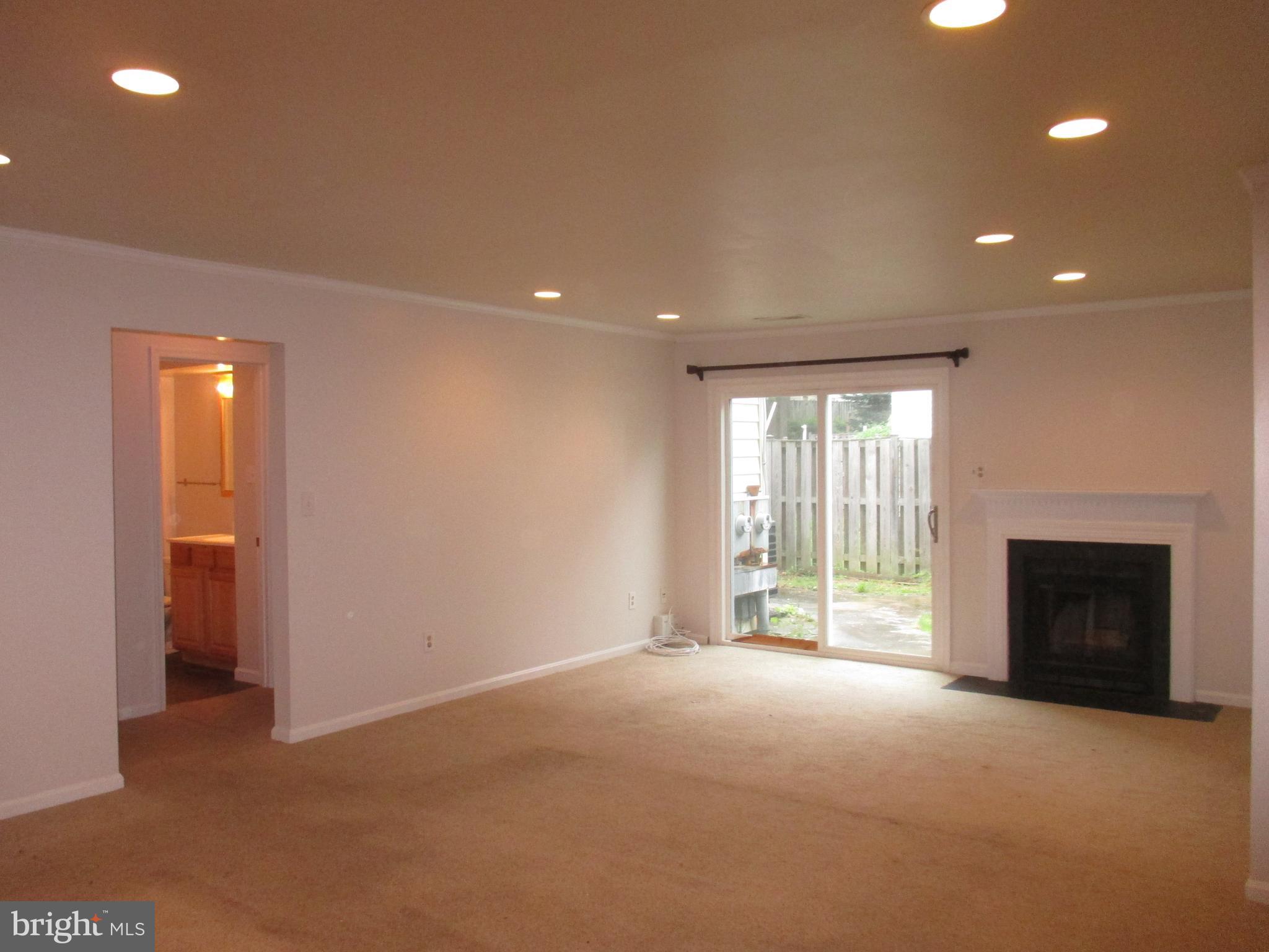 196 CROSSBOW LANE