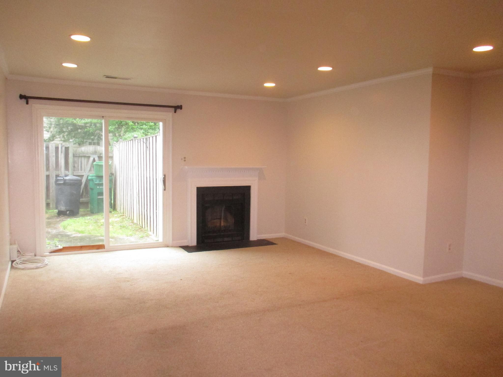 196 CROSSBOW LANE