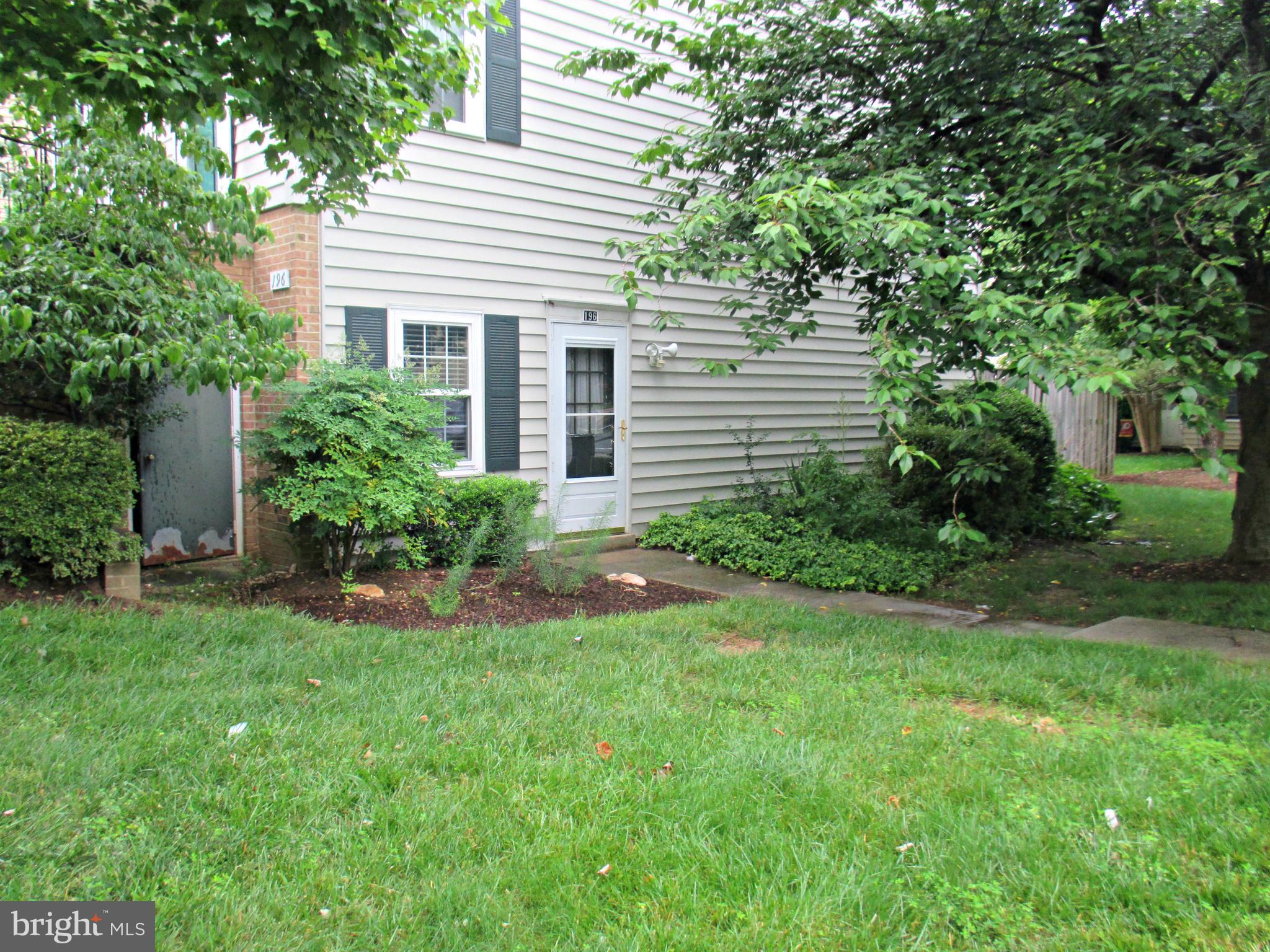 196 CROSSBOW LANE