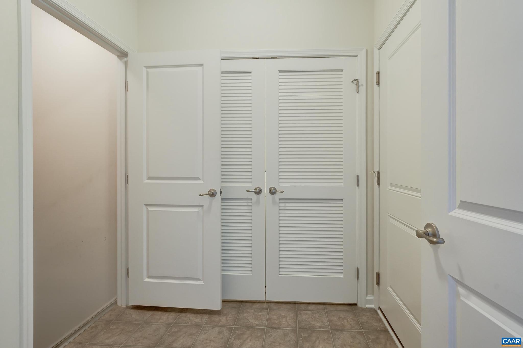 SYCAMORE SQUARE - Residential