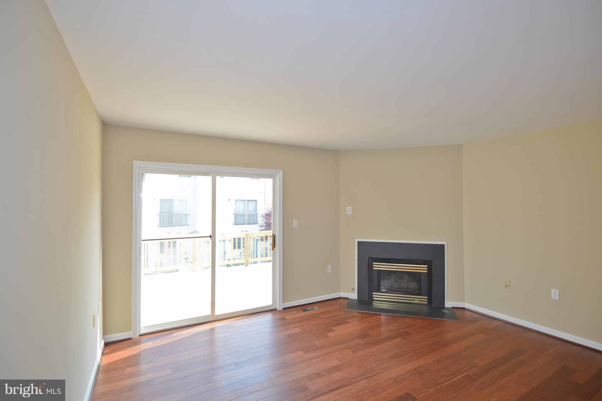 FAIR LAKES LAND BAY - Residential Lease