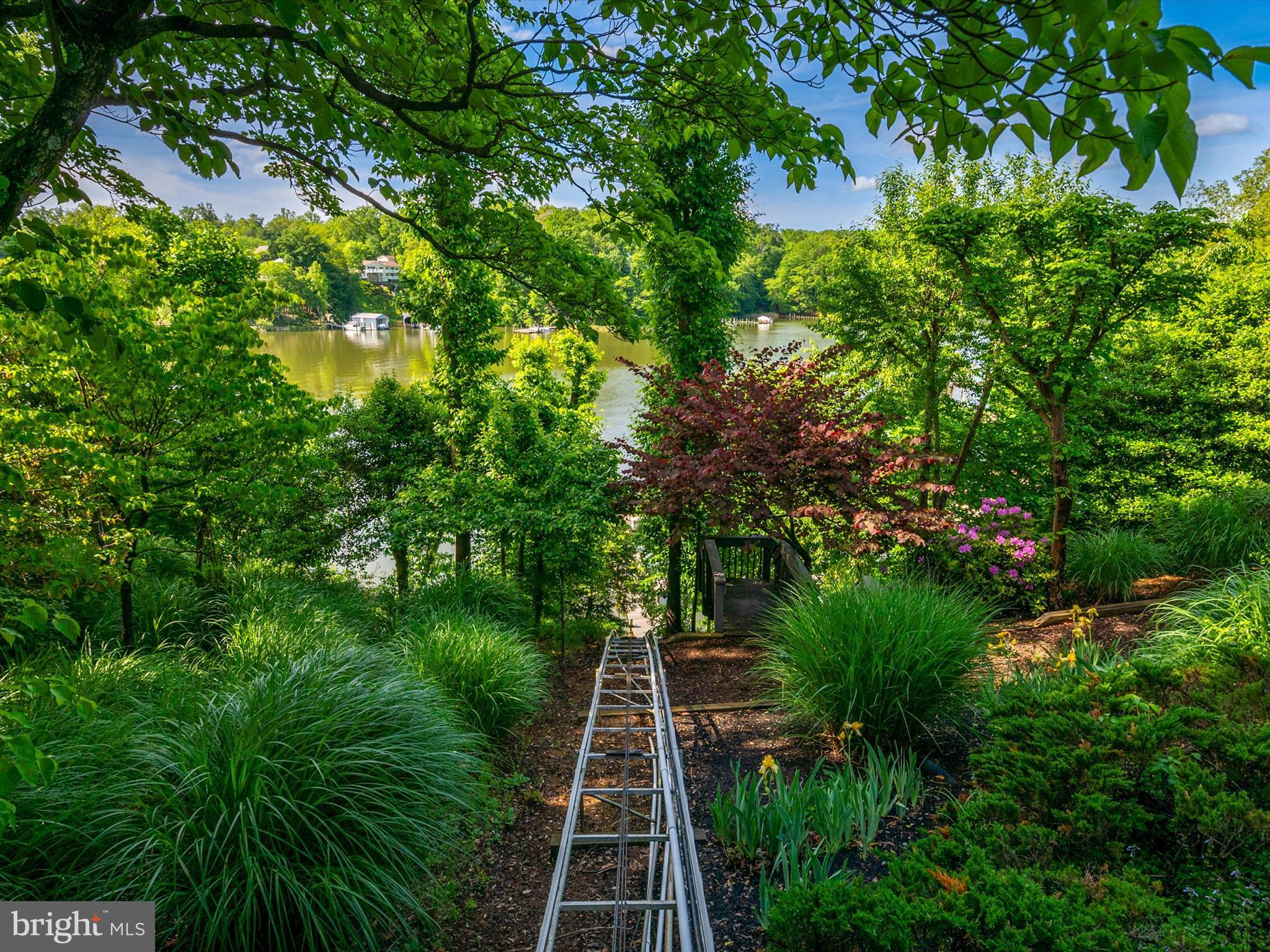 THE DOWNS - Residential