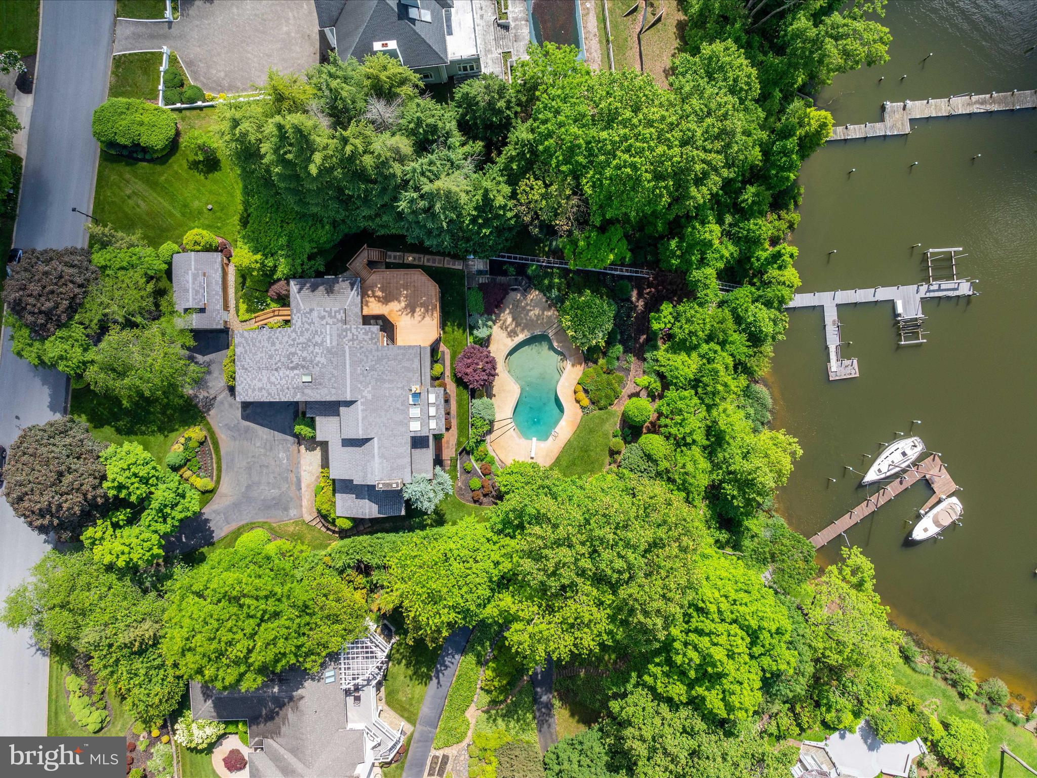 THE DOWNS - Residential