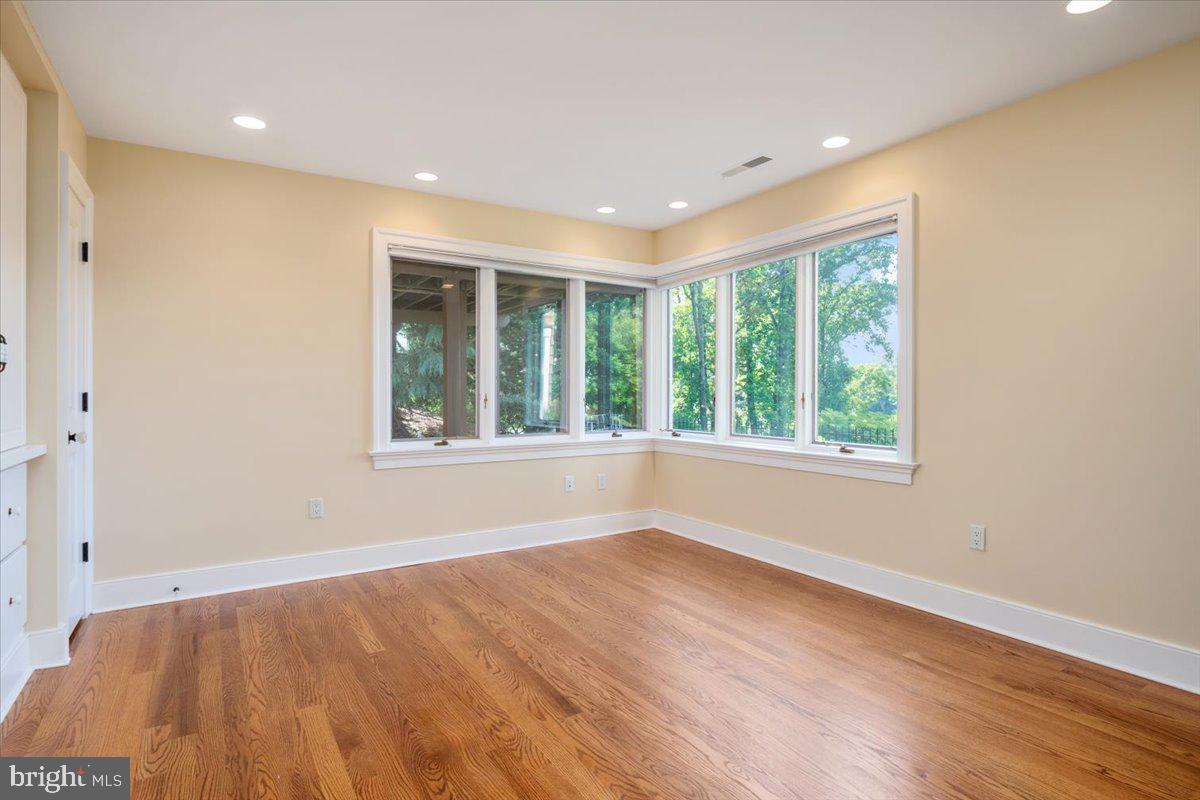 THE DOWNS - Residential