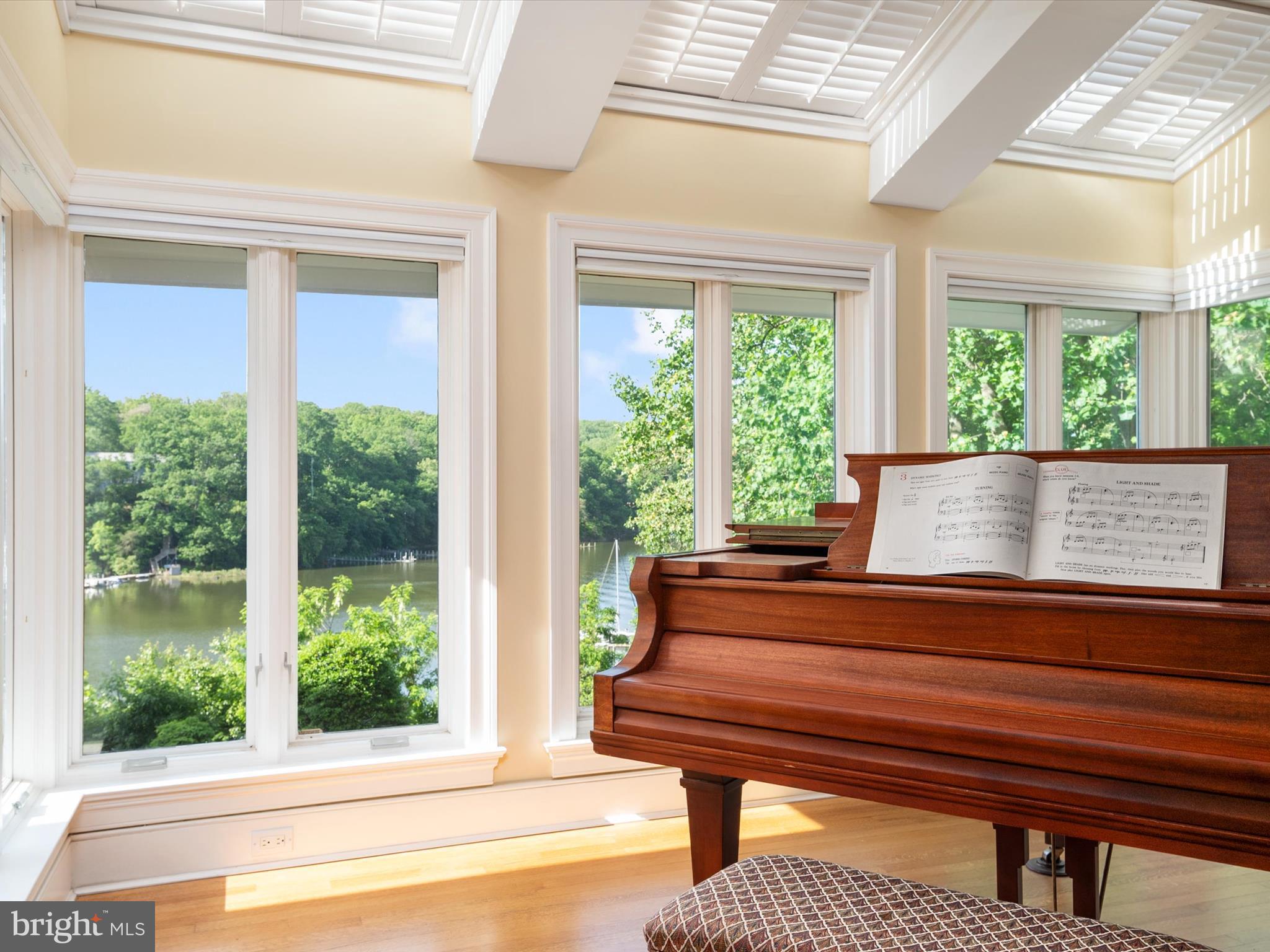 THE DOWNS - Residential