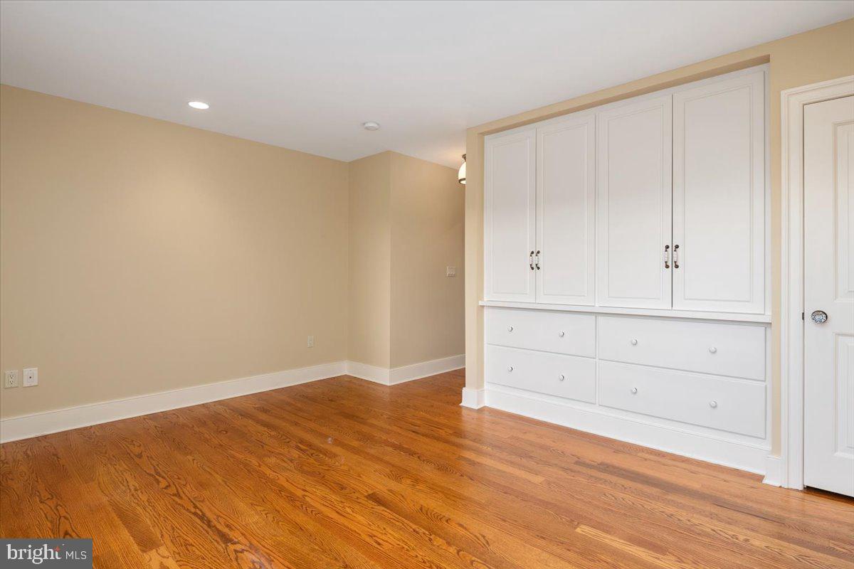 THE DOWNS - Residential