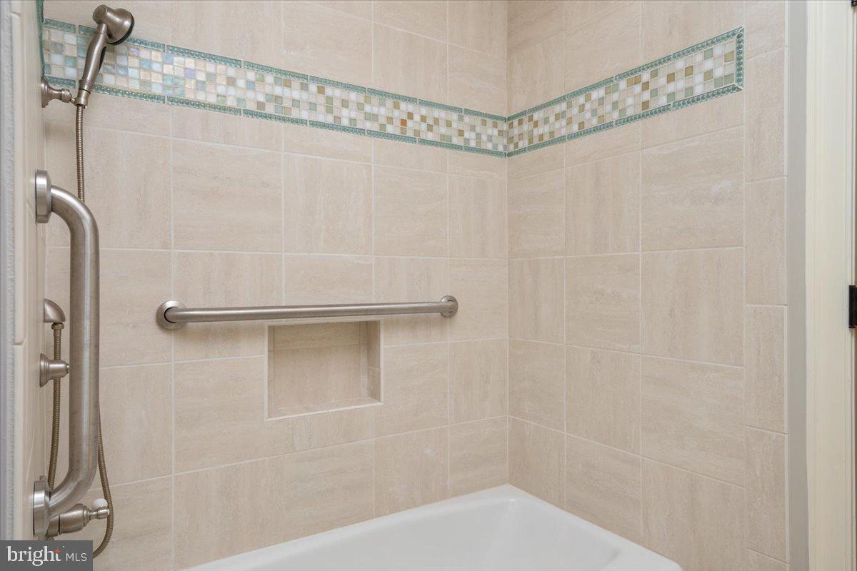 THE DOWNS - Residential