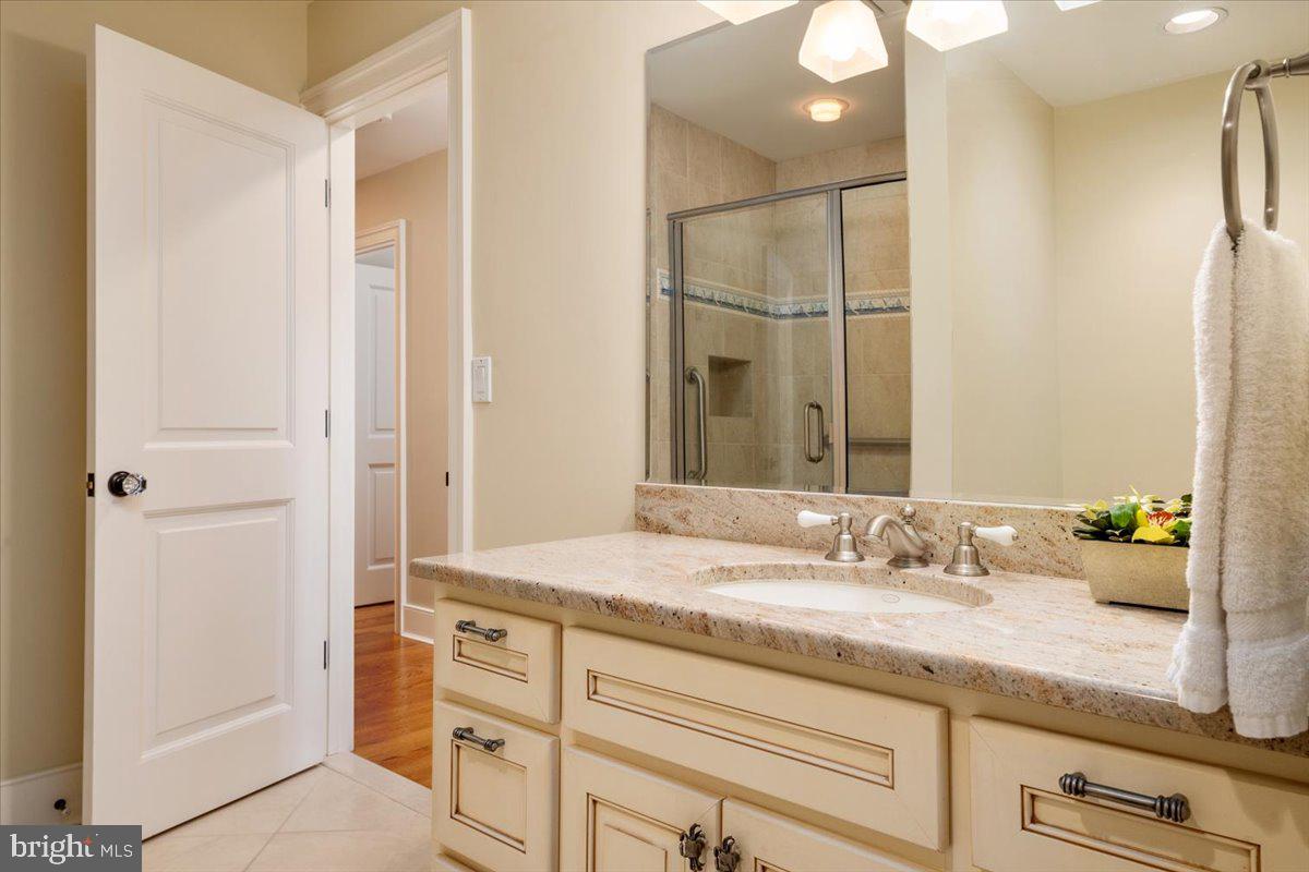 THE DOWNS - Residential