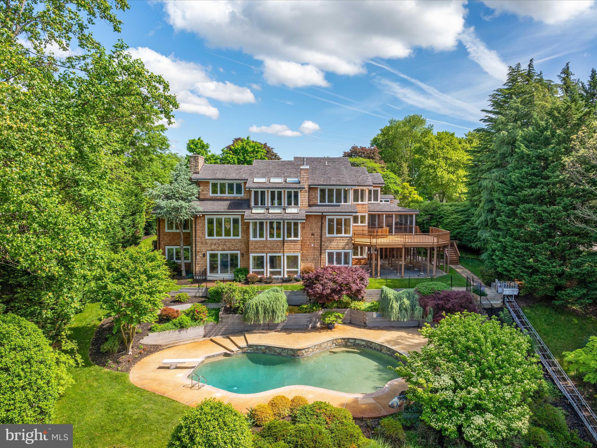 THE DOWNS - Residential