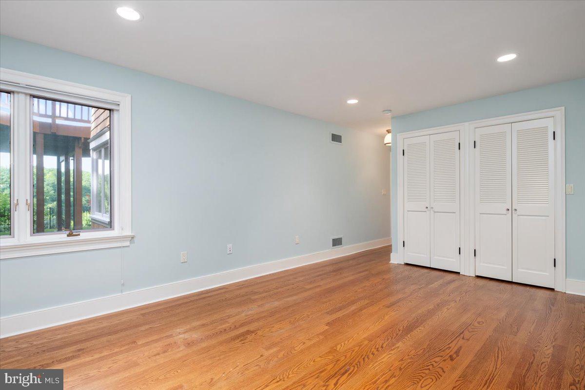 THE DOWNS - Residential