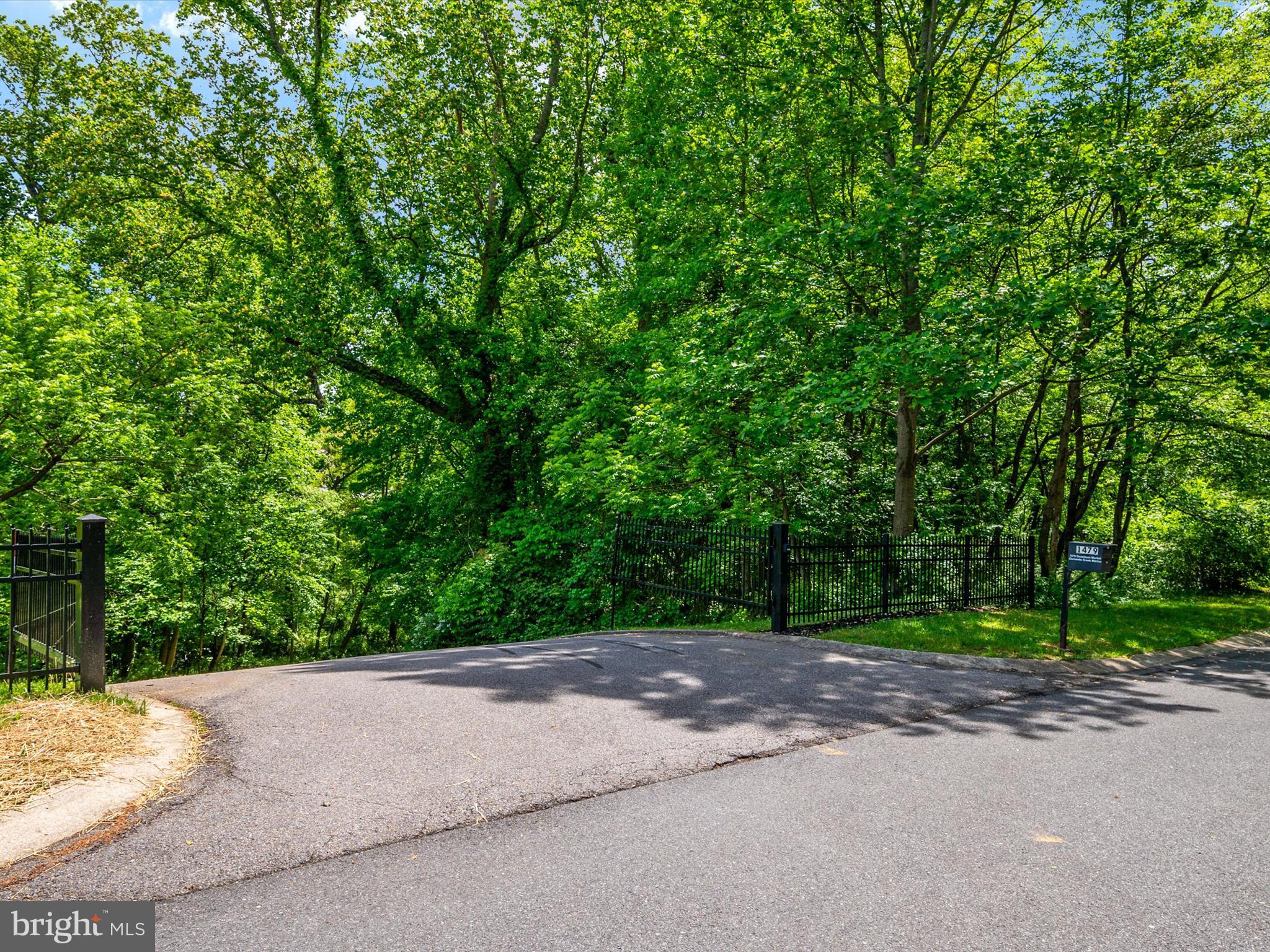 THE DOWNS - Residential