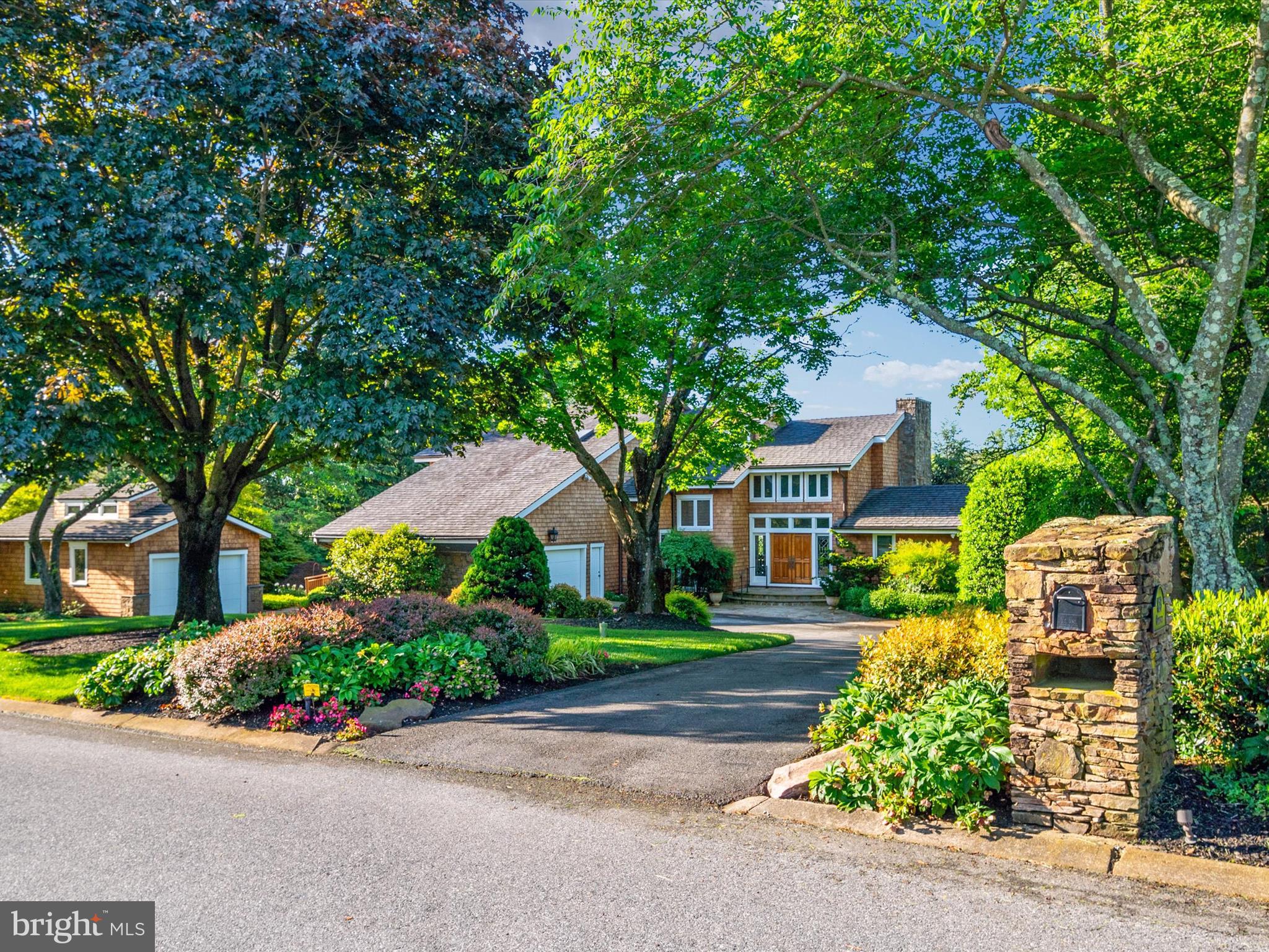 THE DOWNS - Residential