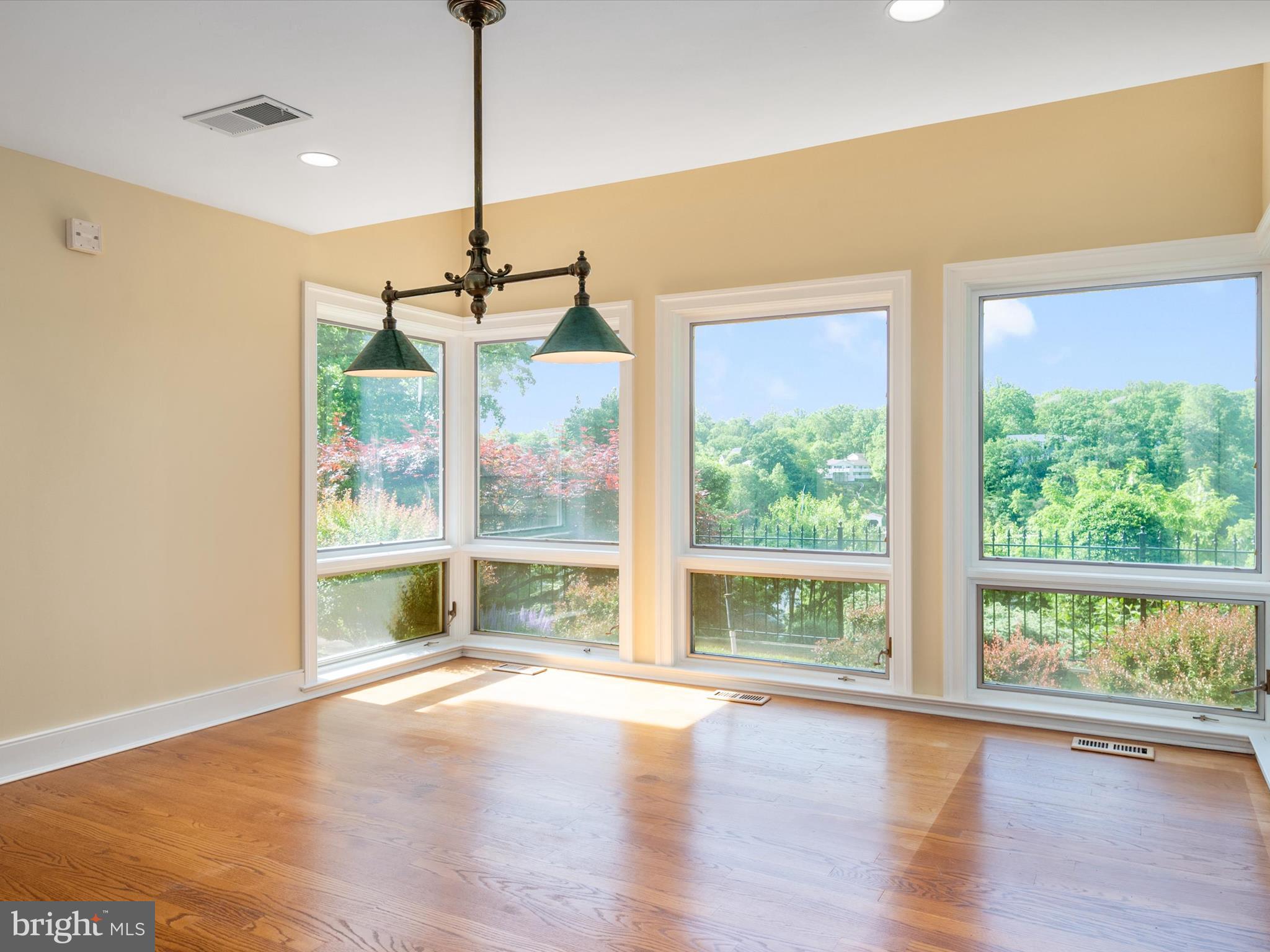 THE DOWNS - Residential