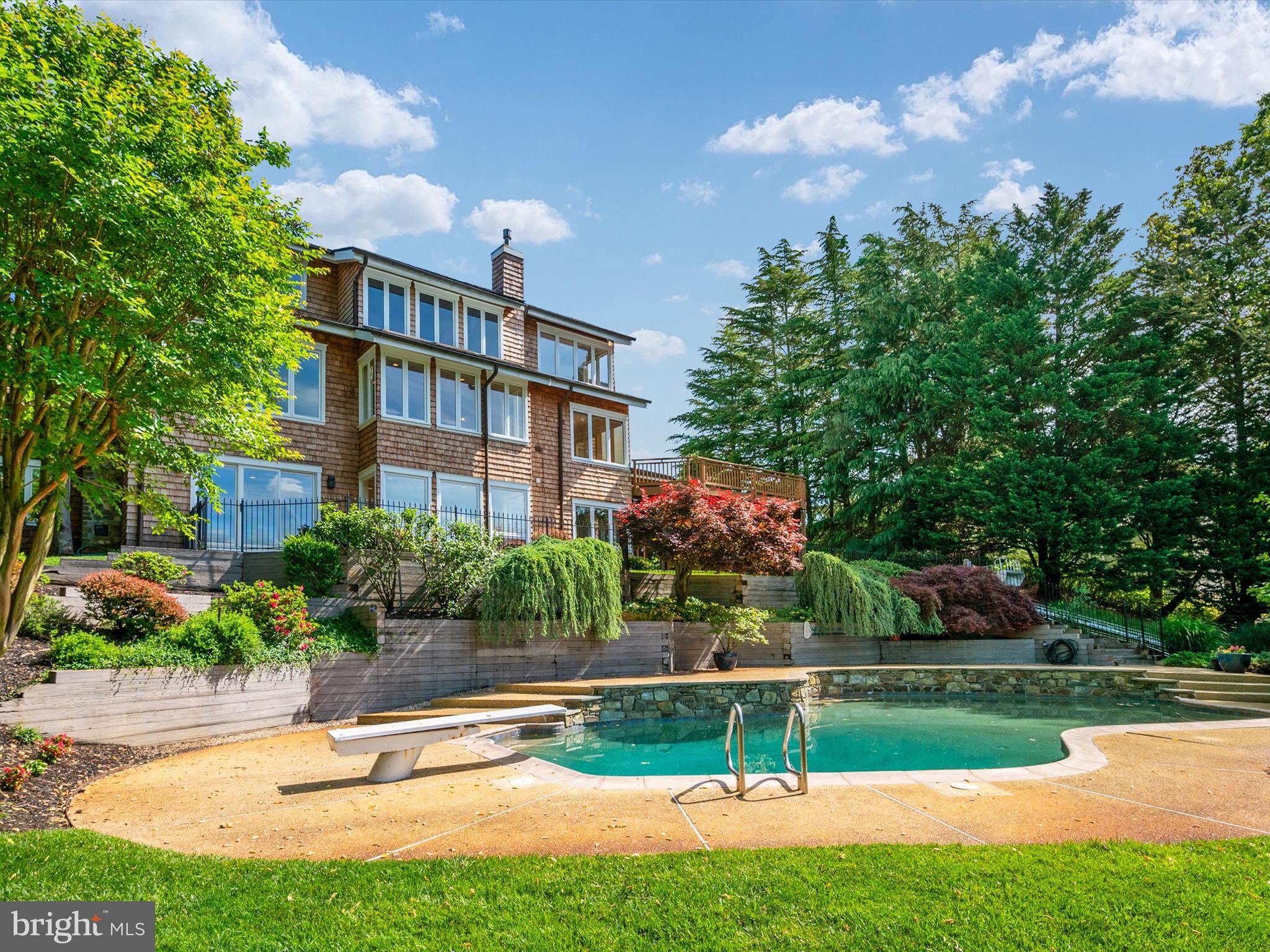 THE DOWNS - Residential